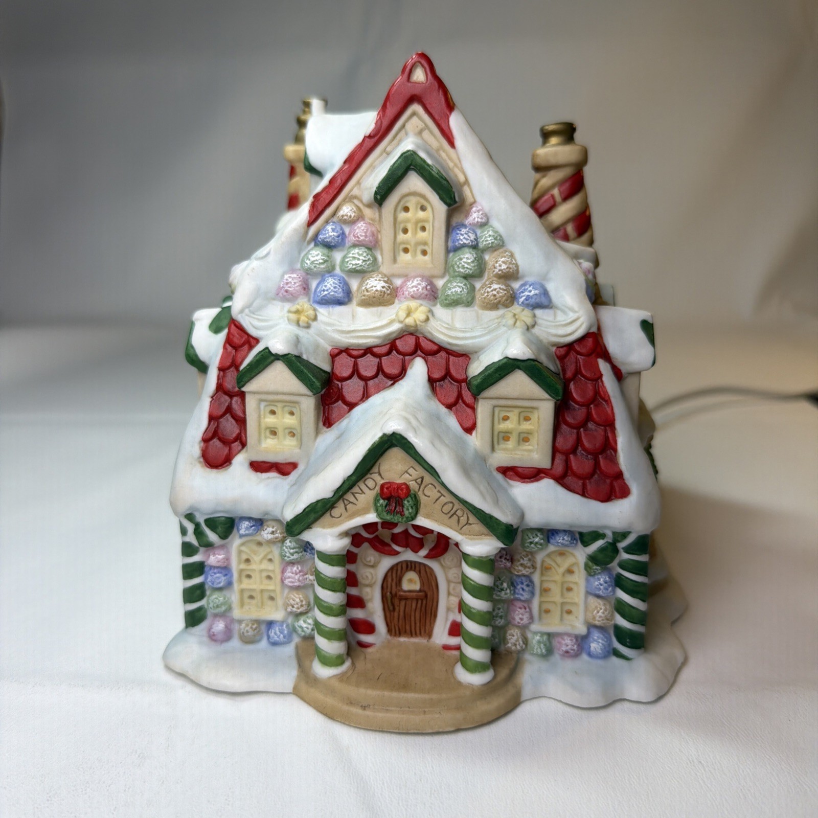Hawthorne Village “The Candy Factory”Christmas Town Collection Sculpture #1766A Hawthorne Village “The Candy Factory”Christmas Town Collection Sculpture #1766A