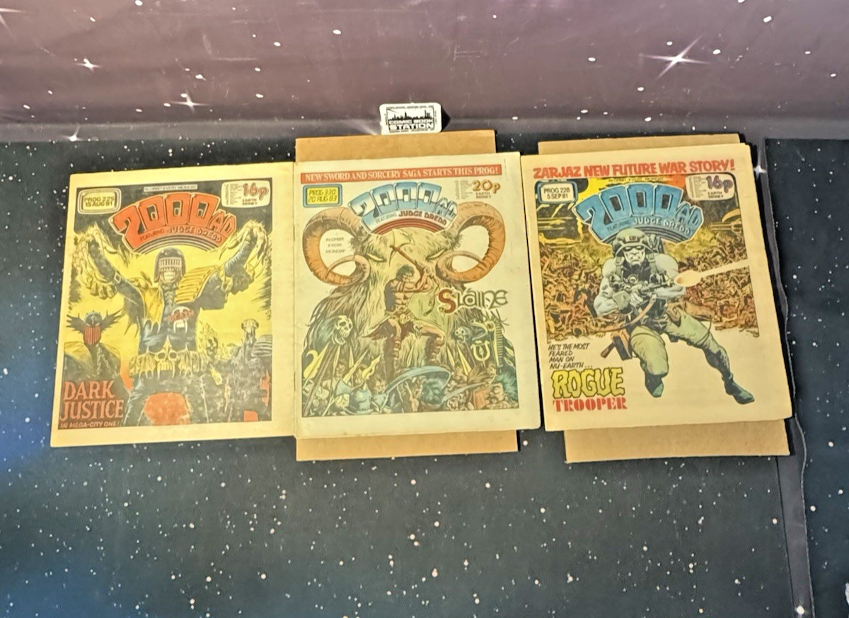 2000 AD #225 #228 #330 1981 Raw Judge Dredd 1st Rougue Tropper Slaine CS