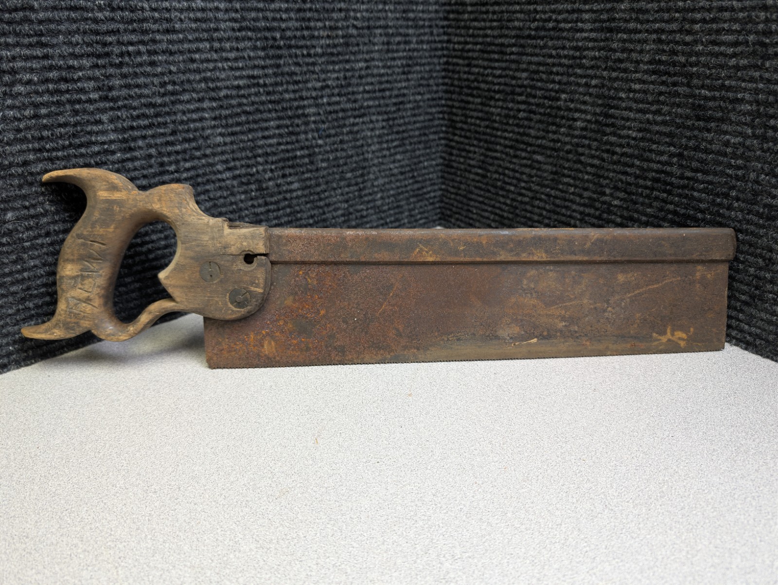 VINTAGE HENRY DISSTON & SONS MITER SAW 18” Small Handle Prong Repair VINTAGE HENRY DISSTON & SONS MITER SAW 18” Small Handle Prong Repair