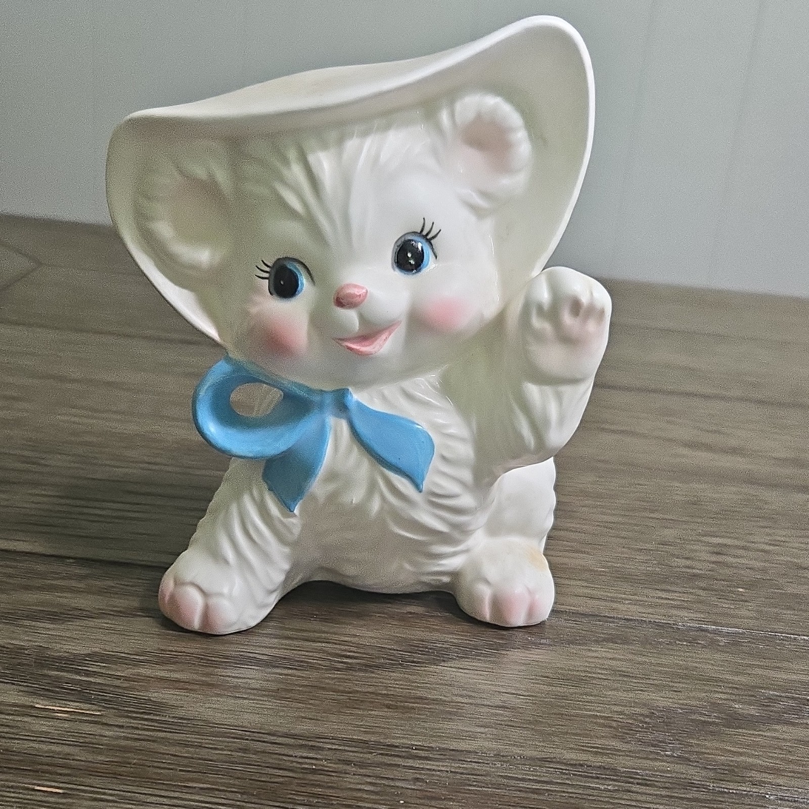 ADORABLE RARE Inarco kitten planter ADORABLE RARE Inarco kitten planter