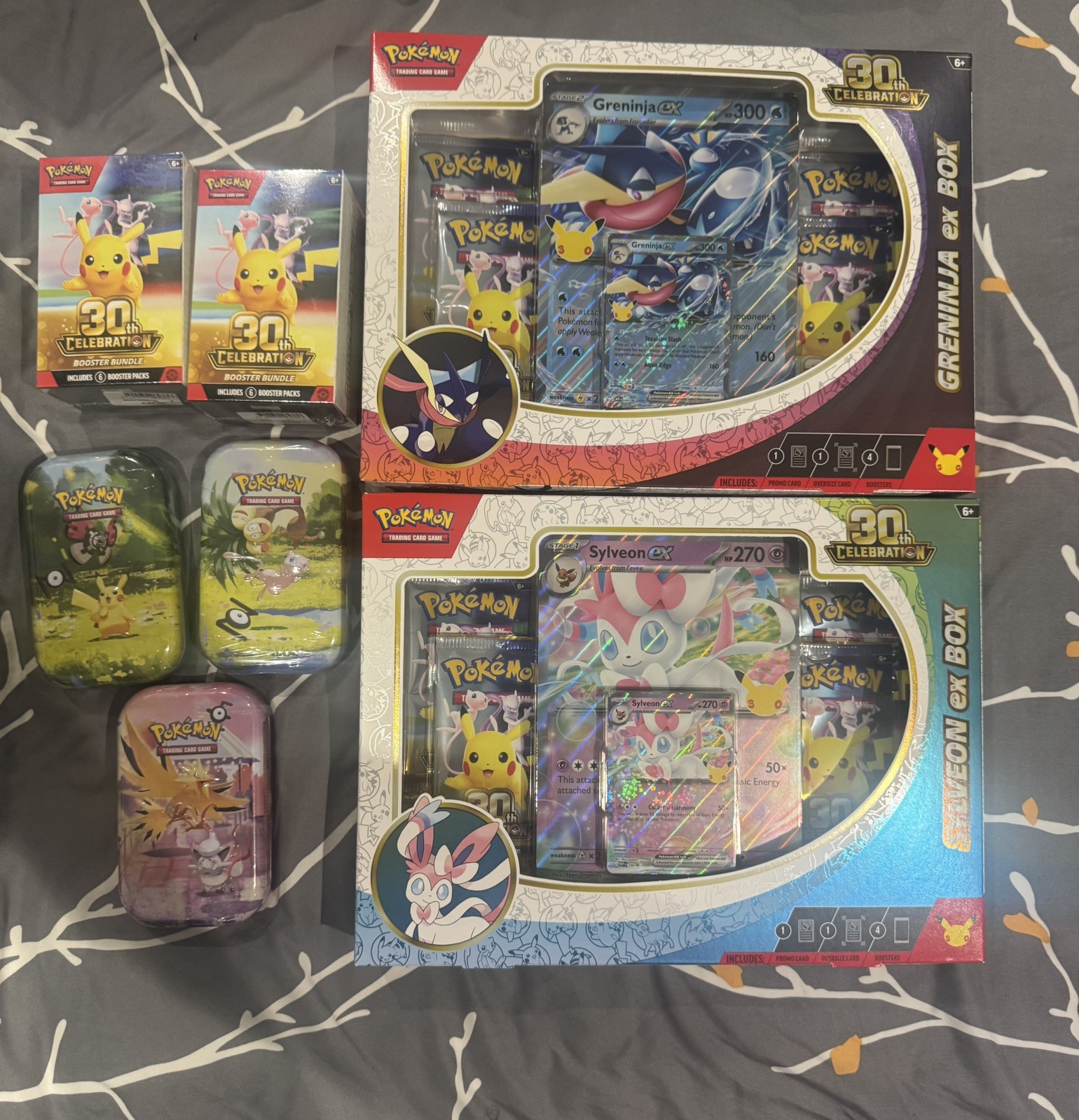 Pokemon TCG- Pokemon 30th Anniversary Bundle New & Sealed
