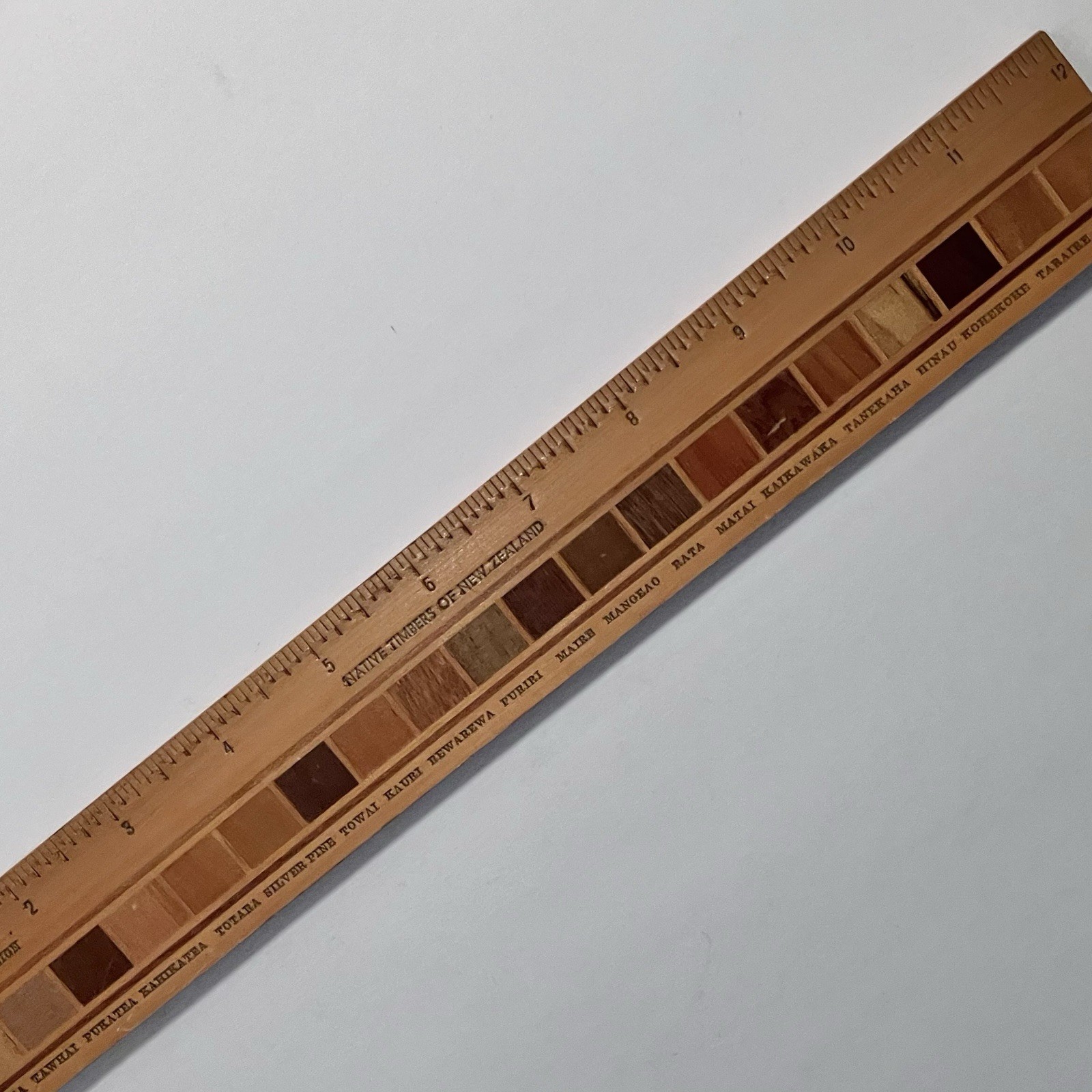 Vintage WOOD RULER Inlaid With 21 NEW ZEALAND Rare Wood Samples / Slight Damage