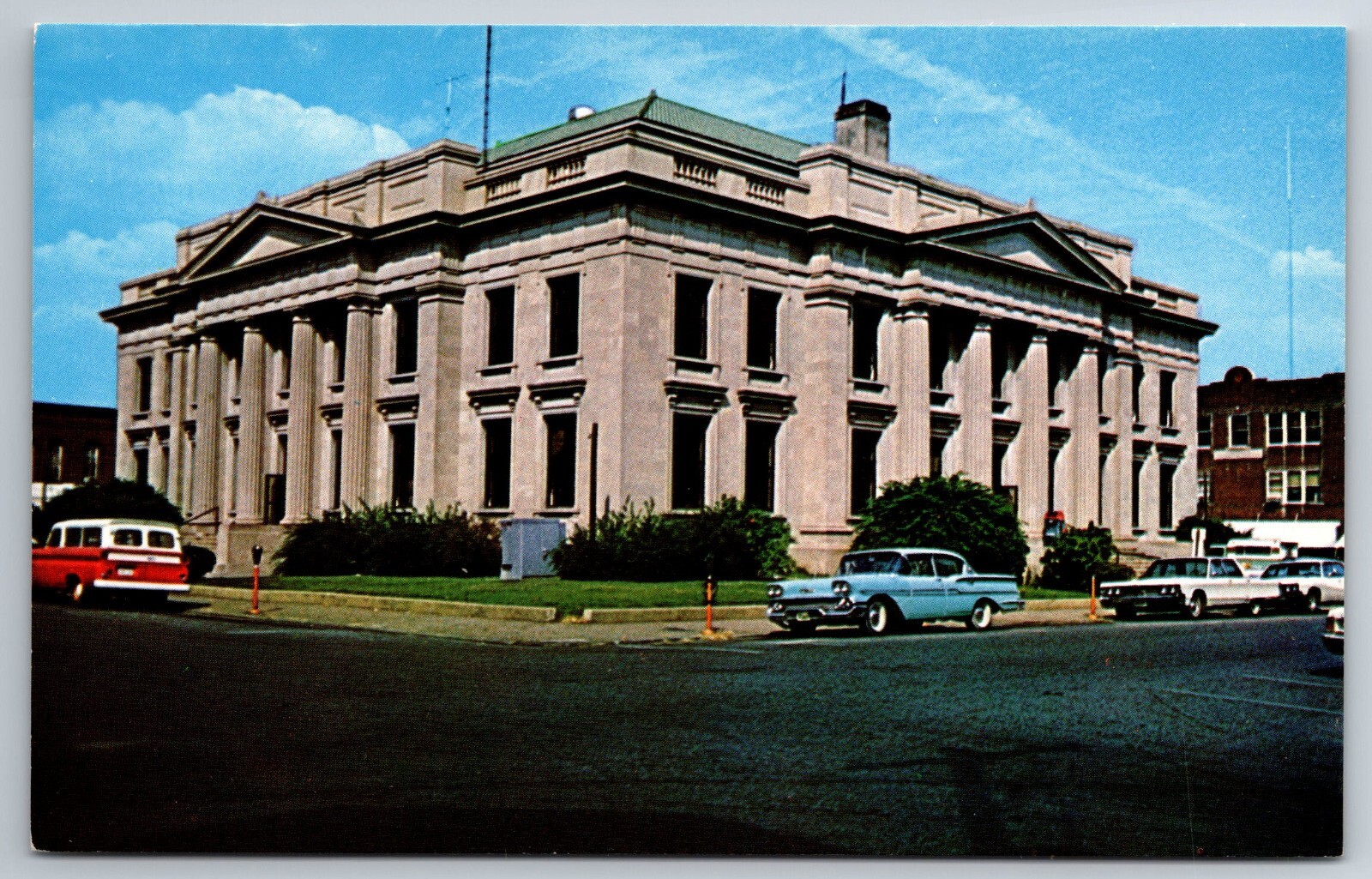 Vintage Postcard IL Murphysboro Jackson County Courthouse 50s Cars Chrome