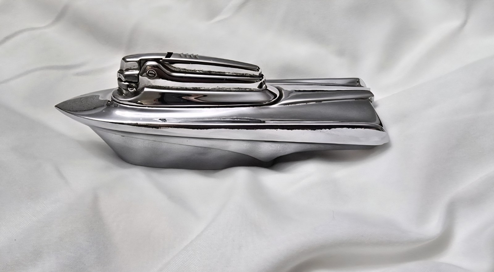 Vintage Art Deco Boat Ronson Chrome Lighter