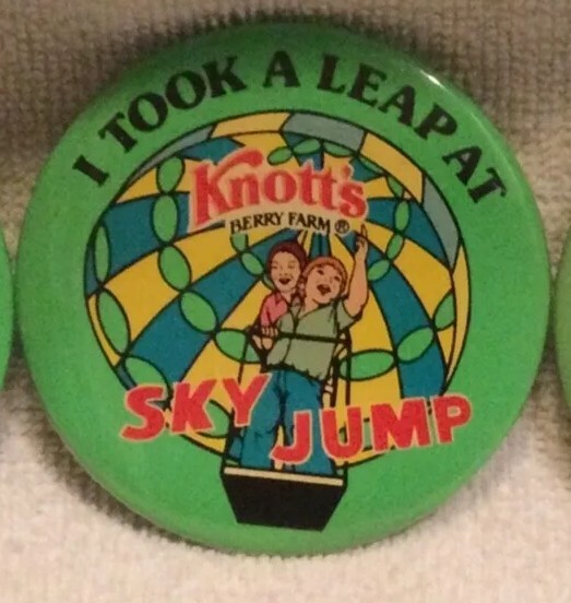 VINTAGE KNOTT'S BERRY FARM “Sky Jump” - 3” PINBACK BUTTON - **NEW** - **RARE** VINTAGE KNOTT'S BERRY FARM “Sky Jump” - 3” PINBACK BUTTON - **NEW** - **RARE**