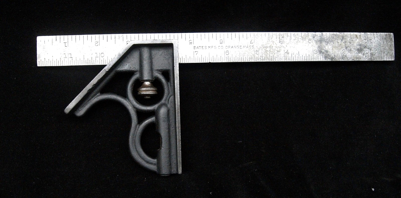 VINTAGE 1920 BATES CAST IRON COMBINATION SQUARE (made in USA) IN GOOD CONDITION