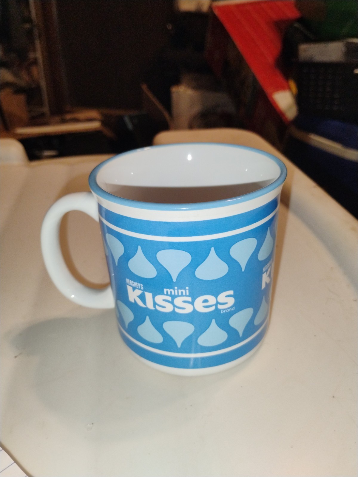 Hershey's Mini Kisses Blue White Ceramic Coffee Mug Galerie Collectible 3.75in Hershey's Mini Kisses Blue White Ceramic Coffee Mug Galerie Collectible 3.75in