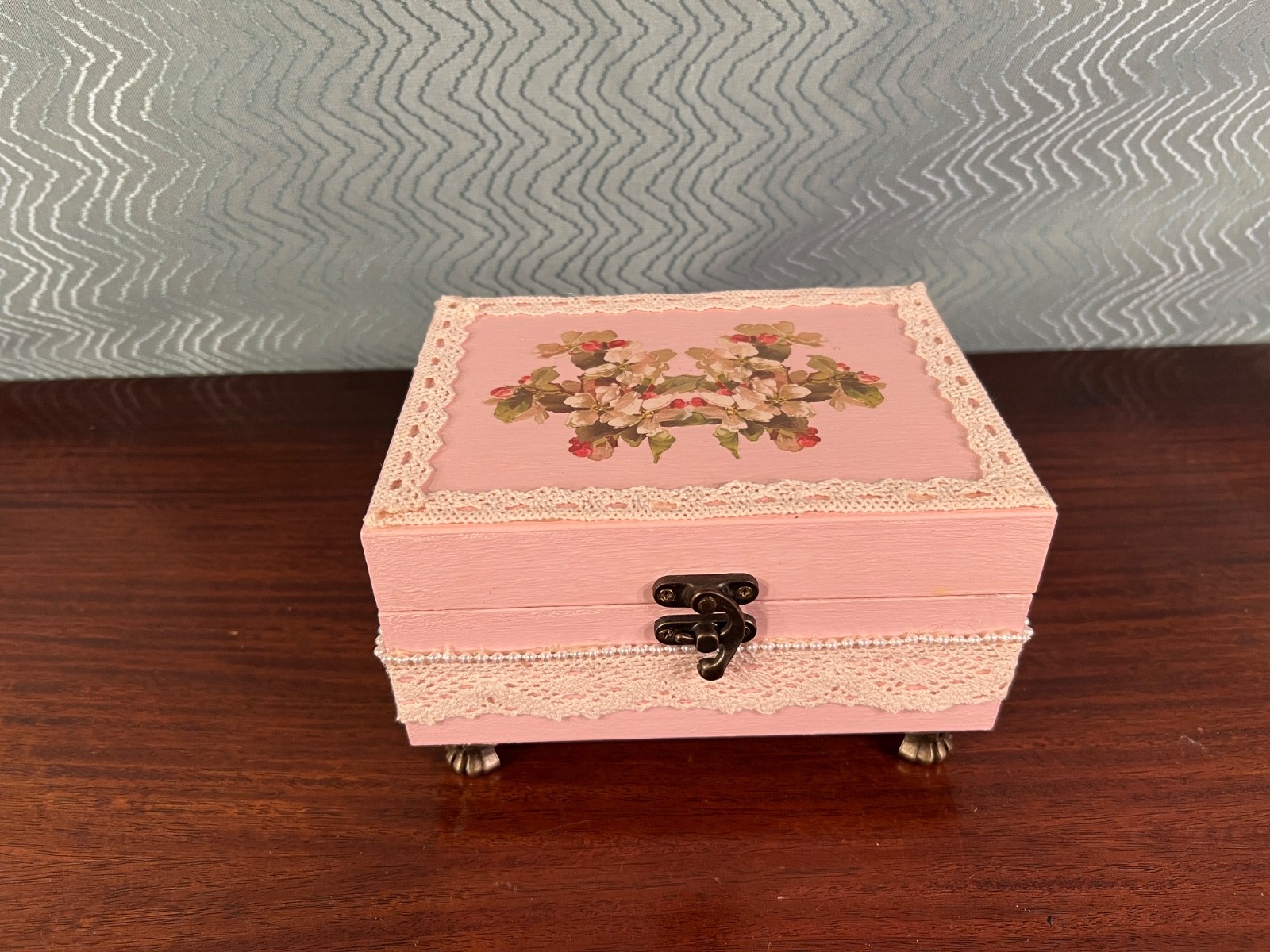 Hand Painted Shabby Chic Wood Box trinket keepsakes Jewelry-Floral Violets