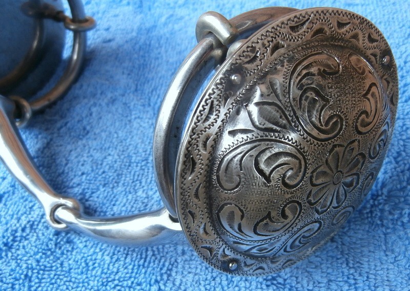 Huge 3-1/4 in. Engraved Sterling Silver Conchos Horse Snaffle Bit Huge 3-1/4 in. Engraved Sterling Silver Conchos Horse Snaffle Bit
