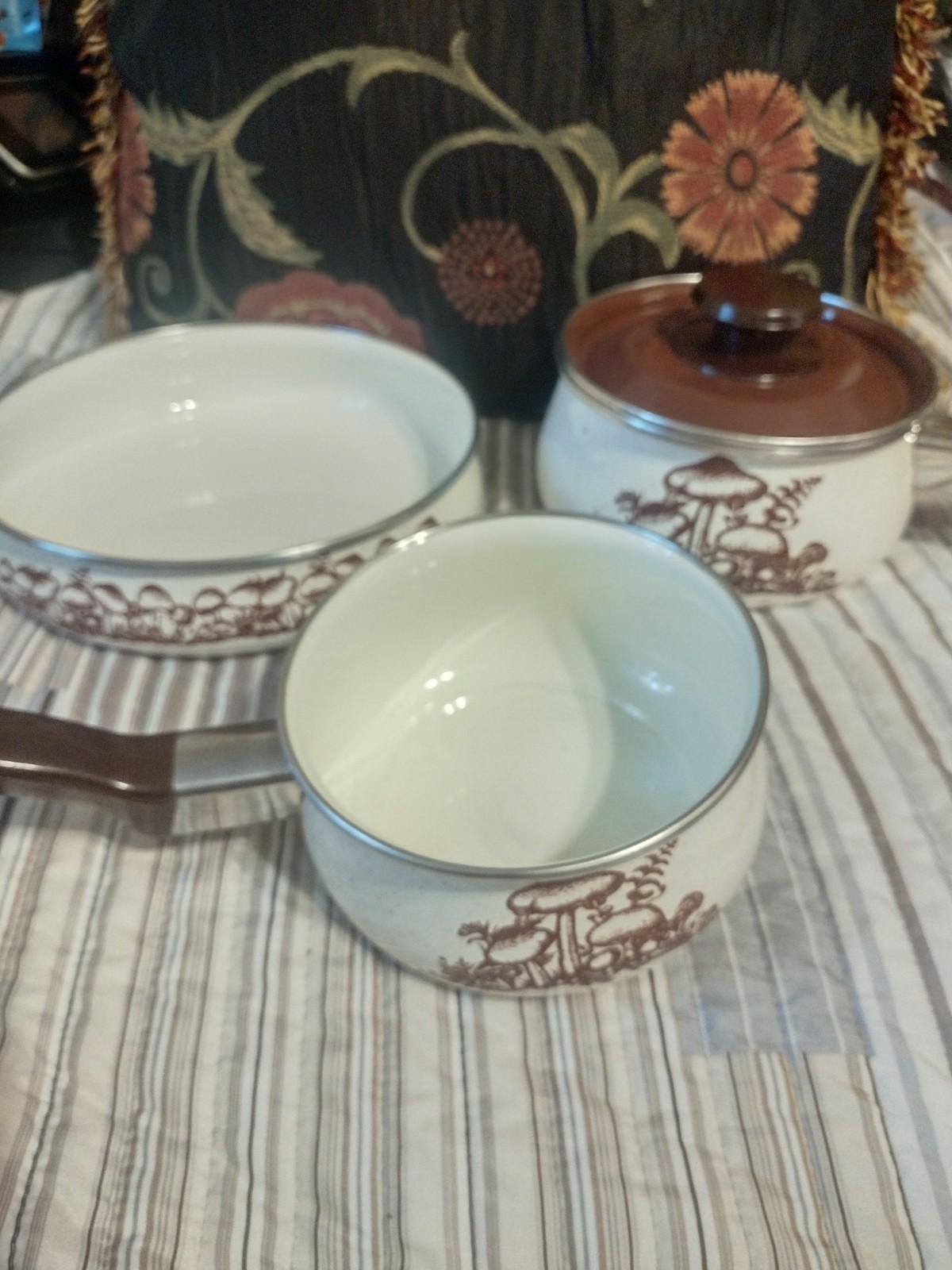 Vintage 70s Enamelware Mushroom Cookware Set Vintage 70s Enamelware Mushroom Cookware Set