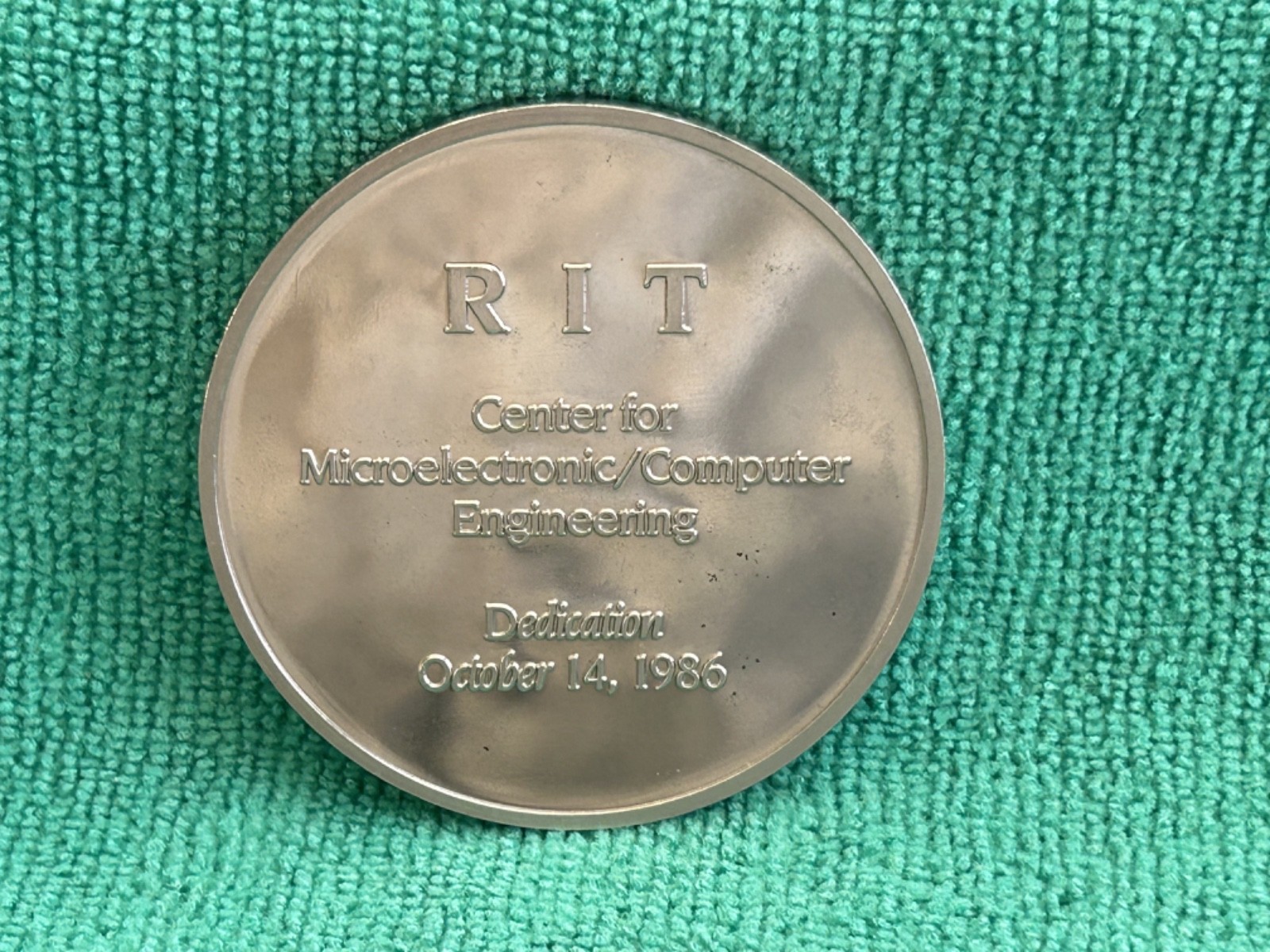 Vintage 1986 RIT Microelectronic Computer Engineering Silicon Wafer Medal Coin Vintage 1986 RIT Microelectronic Computer Engineering Silicon Wafer Medal Coin