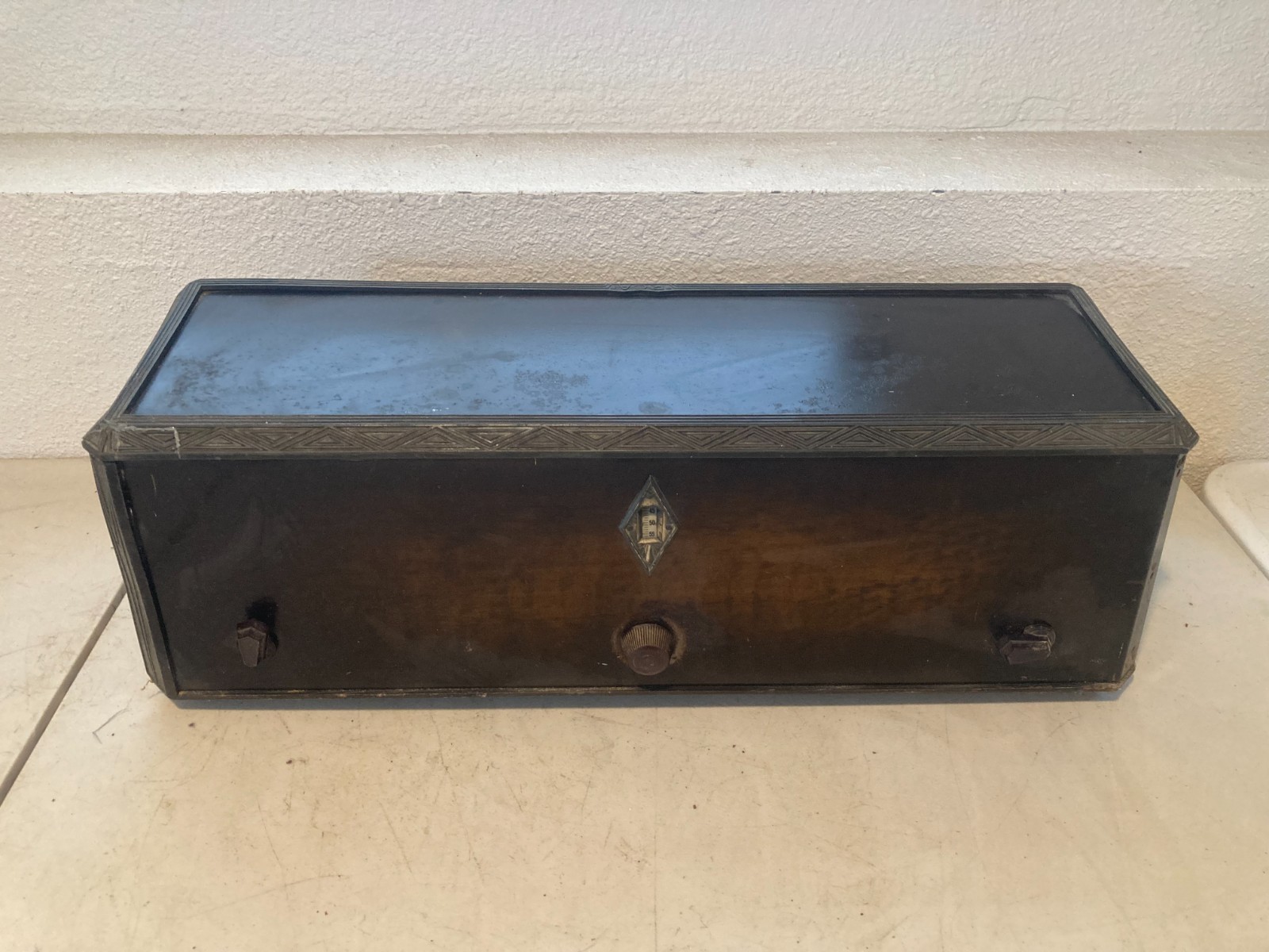 vIntage * RCA RADIOLA 33: ART DECO CABINET, CHASSIS , POWER SUPPLY - untested vIntage * RCA RADIOLA 33: ART DECO CABINET, CHASSIS , POWER SUPPLY - untested