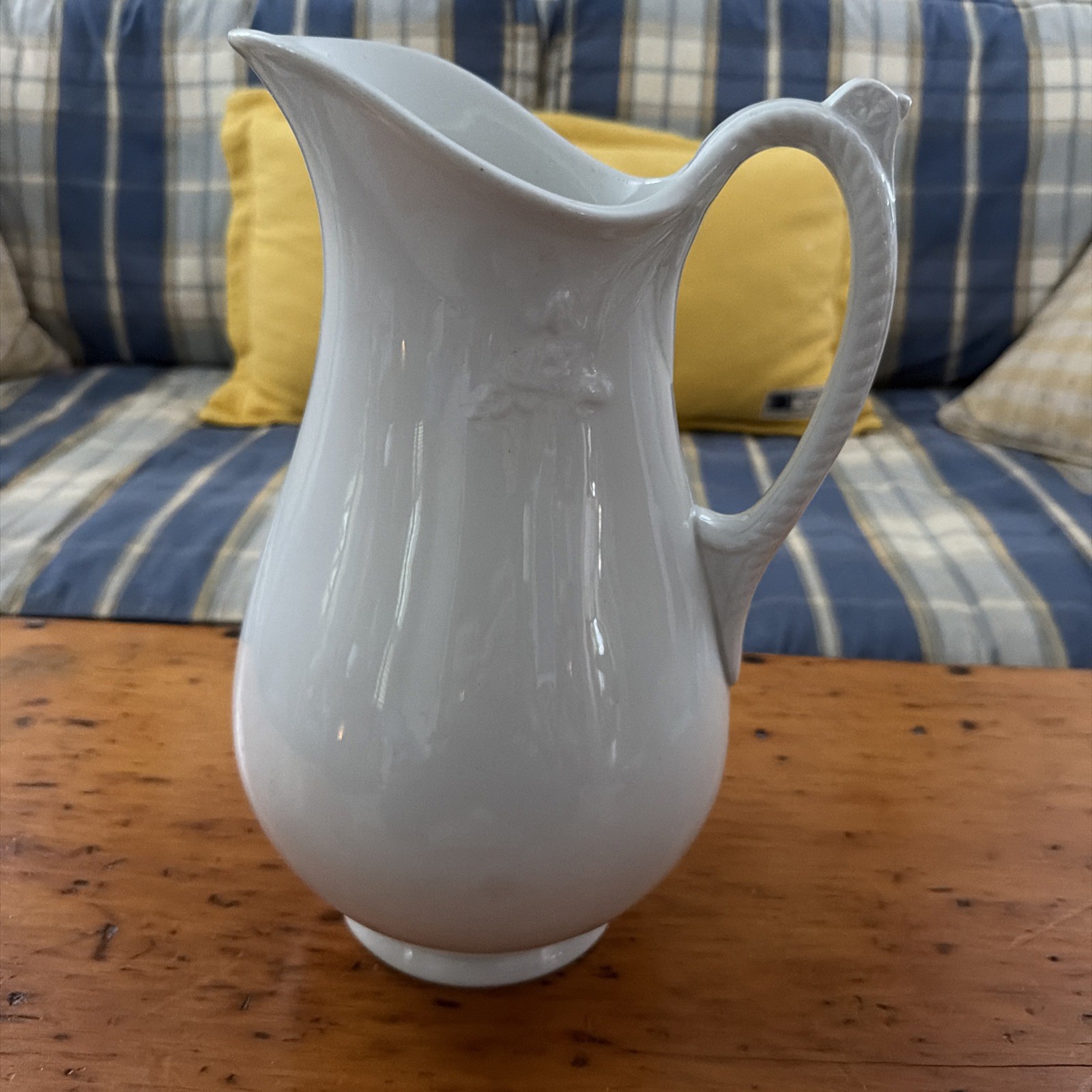Antique T&R Boote England  13\