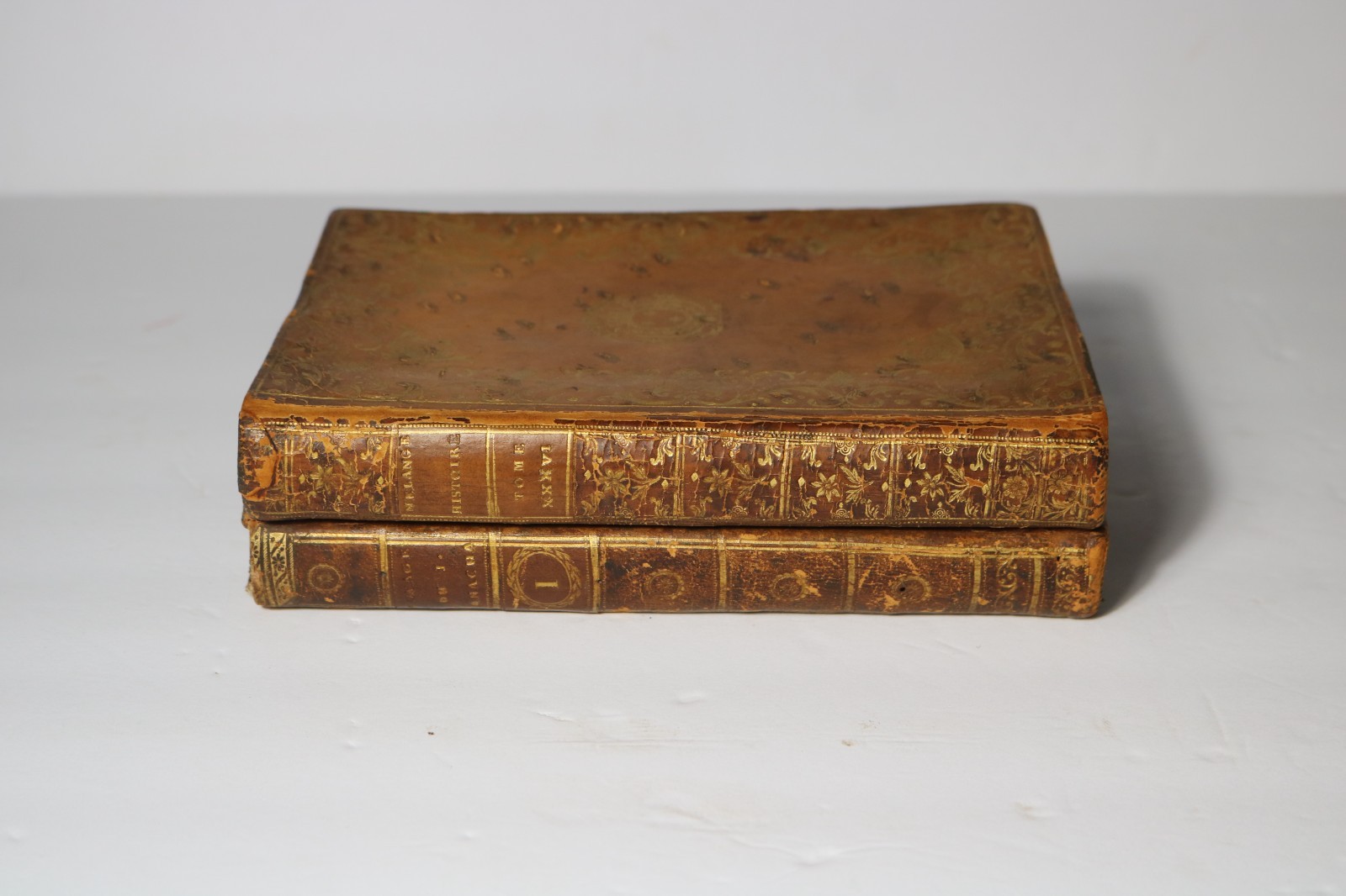 ANTIQUE 18thC 1783 BOOKS SECRET PLAYING CARDS BRIDGE STORAGE BOX AU BON MARCHE ANTIQUE 18thC 1783 BOOKS SECRET PLAYING CARDS BRIDGE STORAGE BOX AU BON MARCHE
