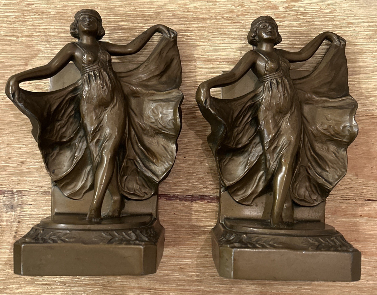 Antique 1920’s Loie Fuller Bronze Art Deco “Serpentine Dance” Girls Bookends Antique 1920’s Loie Fuller Bronze Art Deco “Serpentine Dance” Girls Bookends