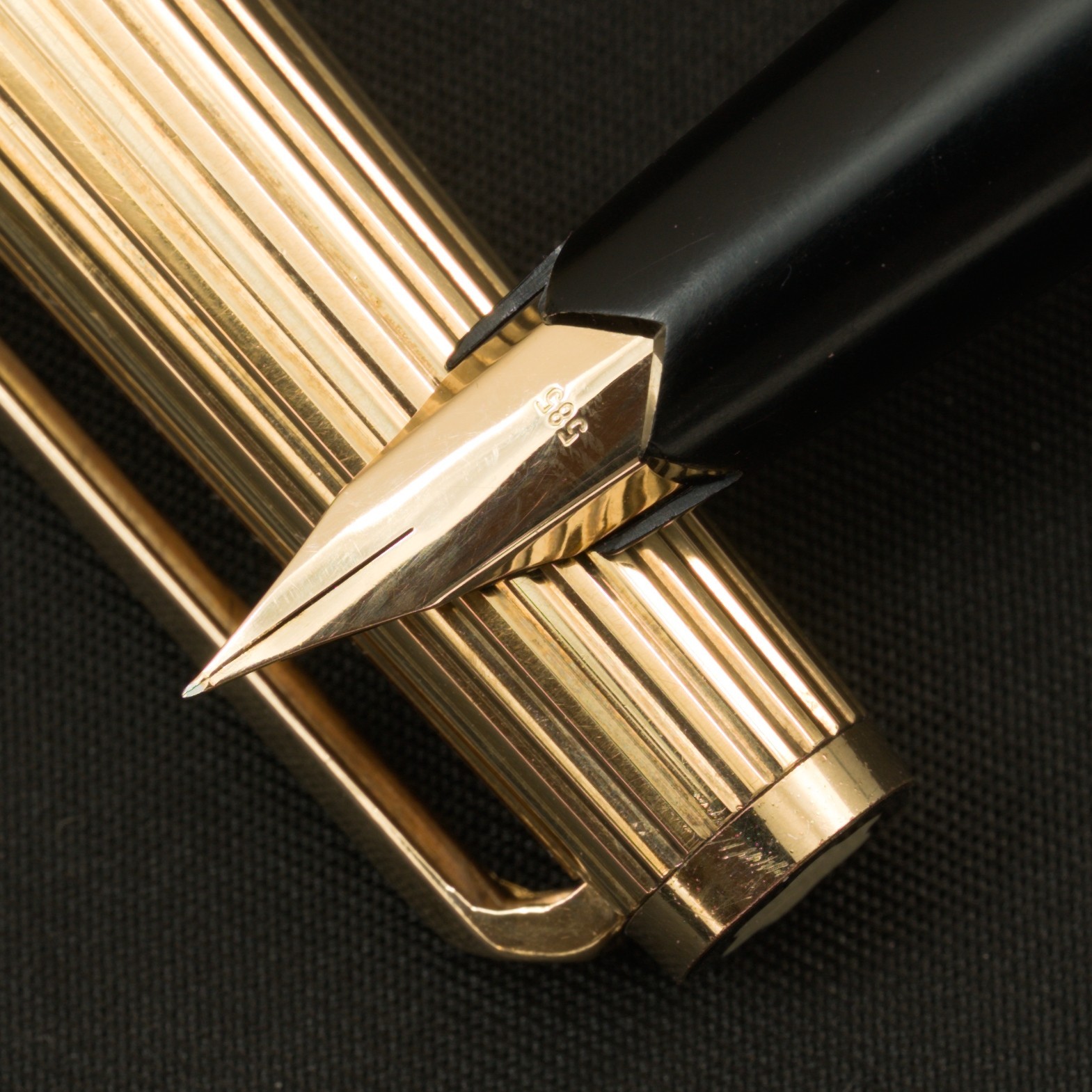 Authentic Vintage 1970s Montblanc 227 Gold Cap 14K Nib EF Piston Serviced N/Dent