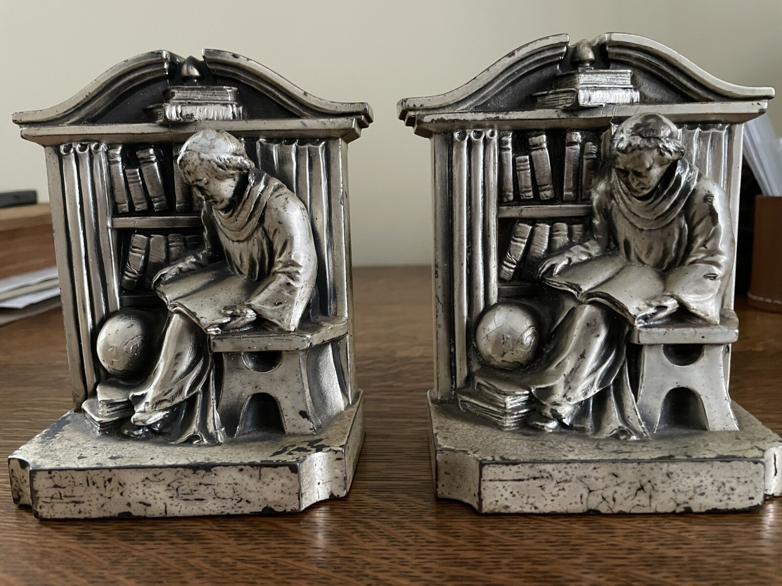 Vint. Pair of Philadelphia Mfg Co. Cast Metal Bookends Monk Scholar Library Set