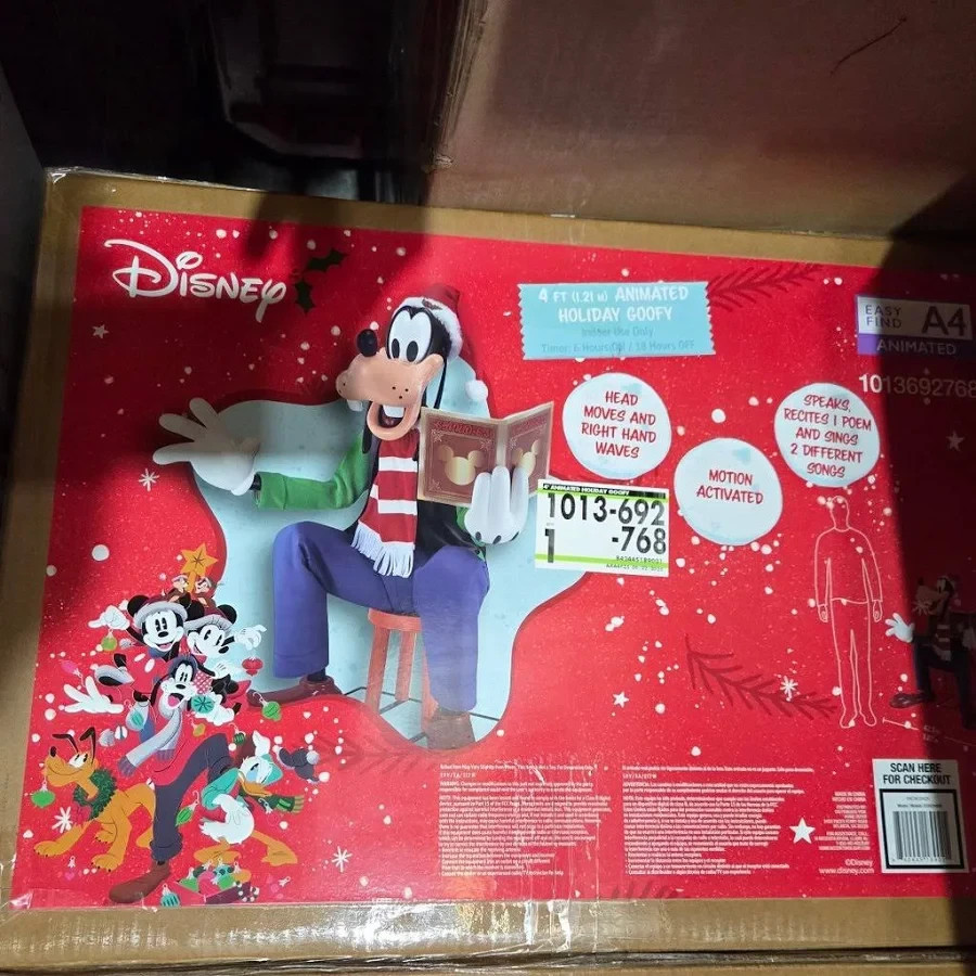 New Disney's 4Ft Animated Holiday Goofy Christmas Decor Animatronic Prop New Disney's 4Ft Animated Holiday Goofy Christmas Decor Animatronic Prop