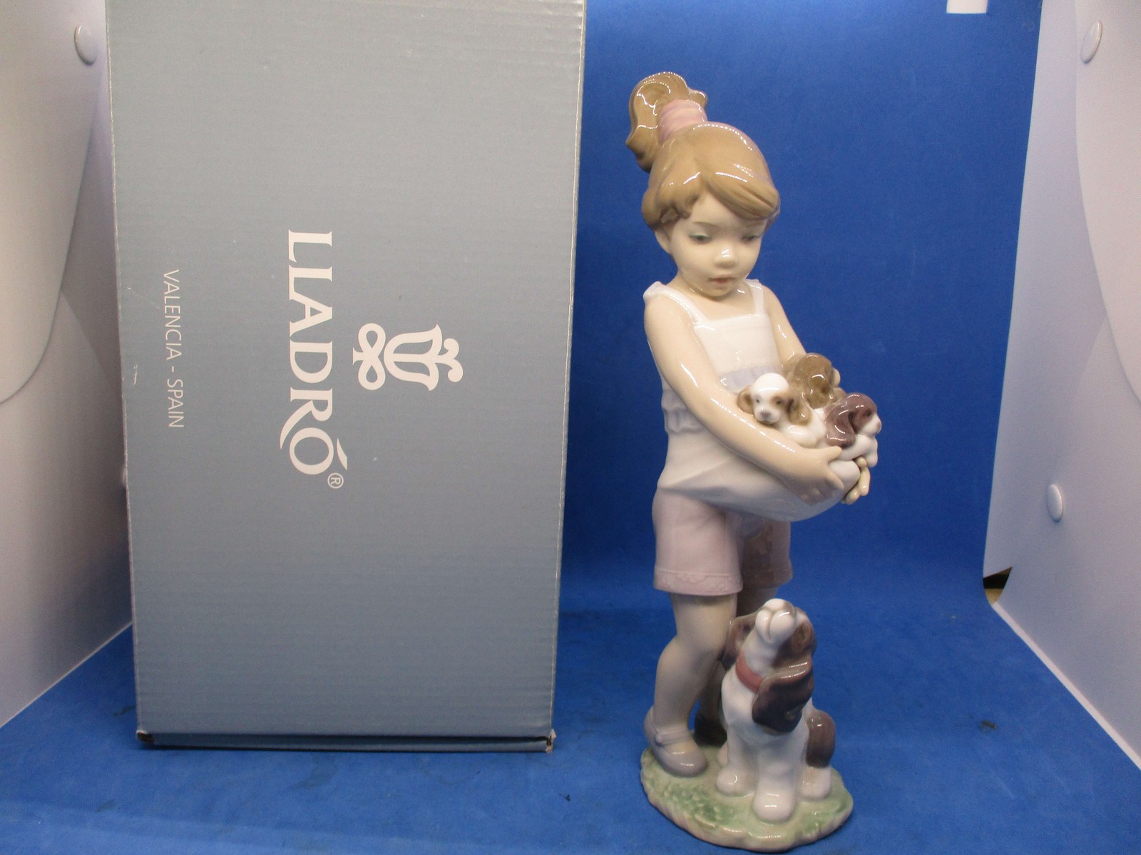 LLADRO LIMITED ED CAN I KEEP THEM? GIRL # 01008690