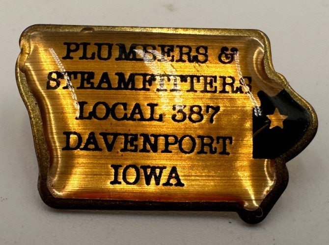 Vtg UA Local 387 Pin Davenport Iowa State Plumbers Pipefitters HVAC Vtg UA Local 387 Pin Davenport Iowa State Plumbers Pipefitters HVAC