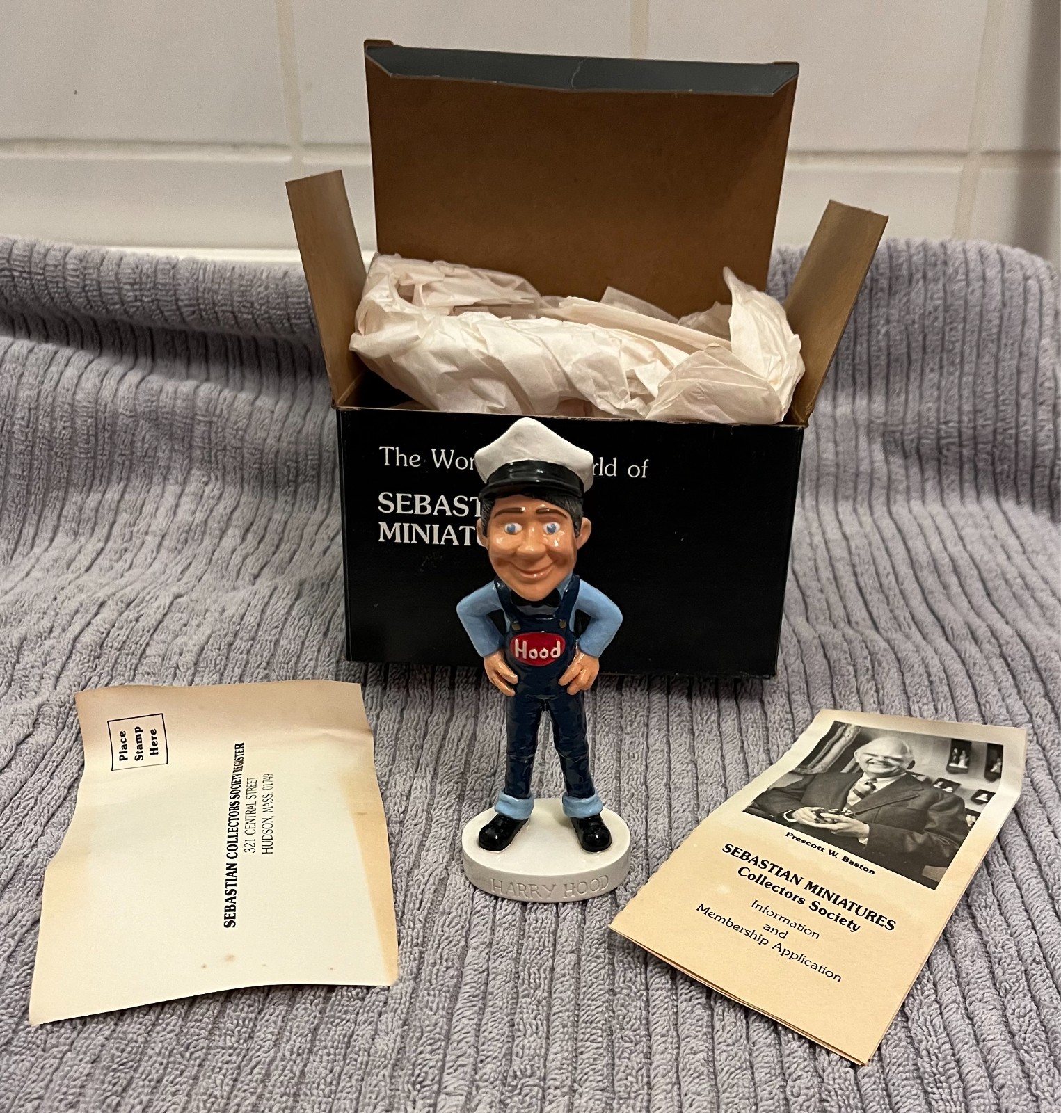 1983 Sebastian Miniatures Harry Hood Figurine Boxed 1983 Sebastian Miniatures Harry Hood Figurine Boxed