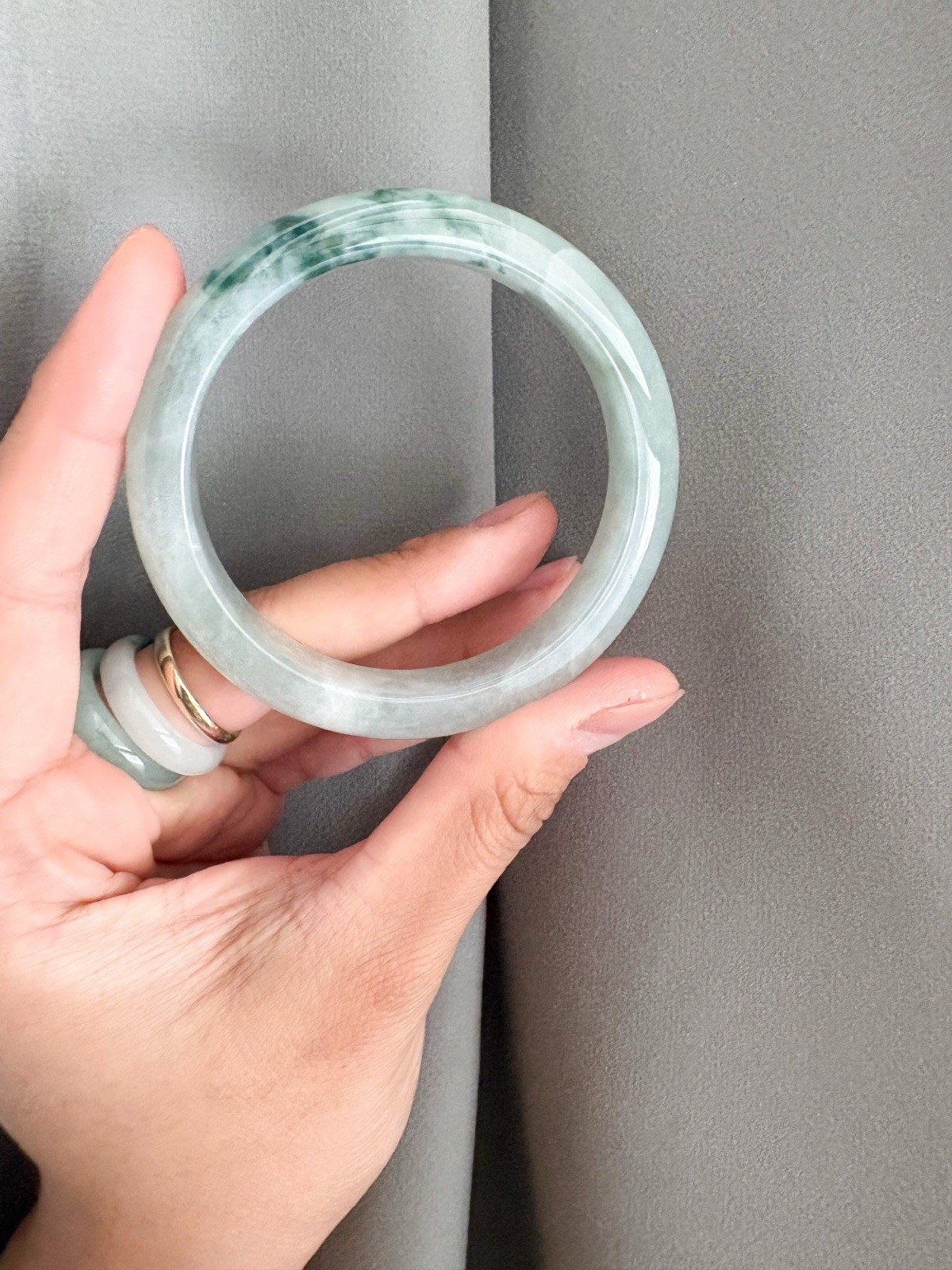 DISCOUNTJade Bangle Green Jadeite Bracelet Size 60mm. Grade A. phỉ thuý feicui DISCOUNTJade Bangle Green Jadeite Bracelet Size 60mm. Grade A. phỉ thuý feicui