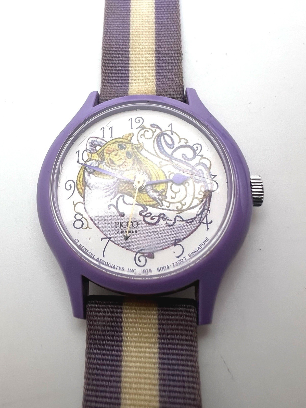 Rare vintage  Picco 1979 7 Jewel Purple Miss. Piggy Watch 