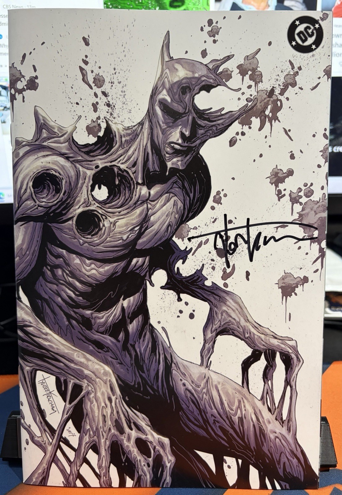 ABSOLUTE BATMAN #23 CLAYFACE BATTLE DAMAGE EXCLUSIVE VIRGIN SIGNED W/COA ABSOLUTE BATMAN #23 CLAYFACE BATTLE DAMAGE EXCLUSIVE VIRGIN SIGNED W/COA