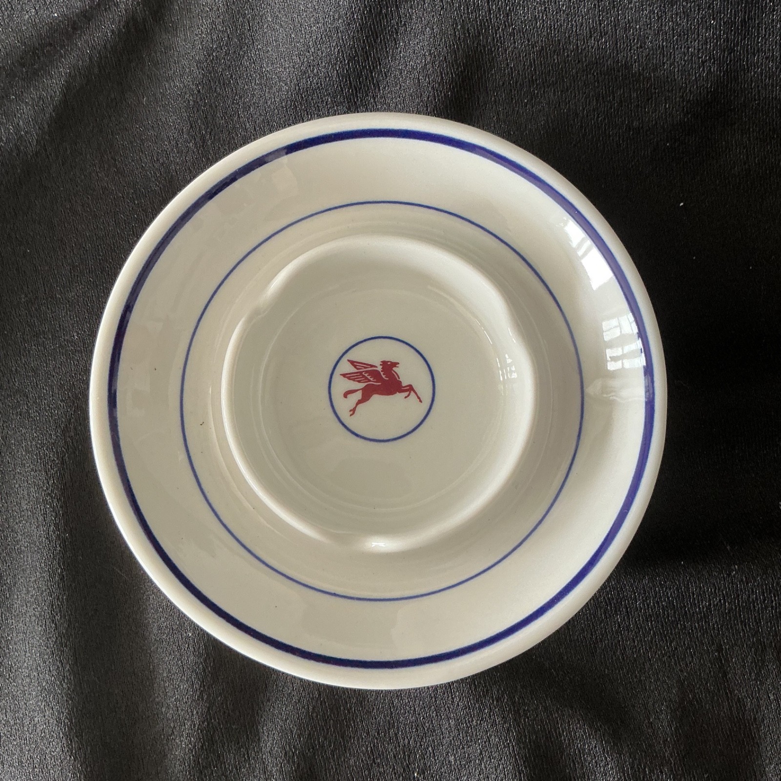 Vintage Mobil Oil Advertising Ashtray Pegasus Logo Shenango China Made in USA