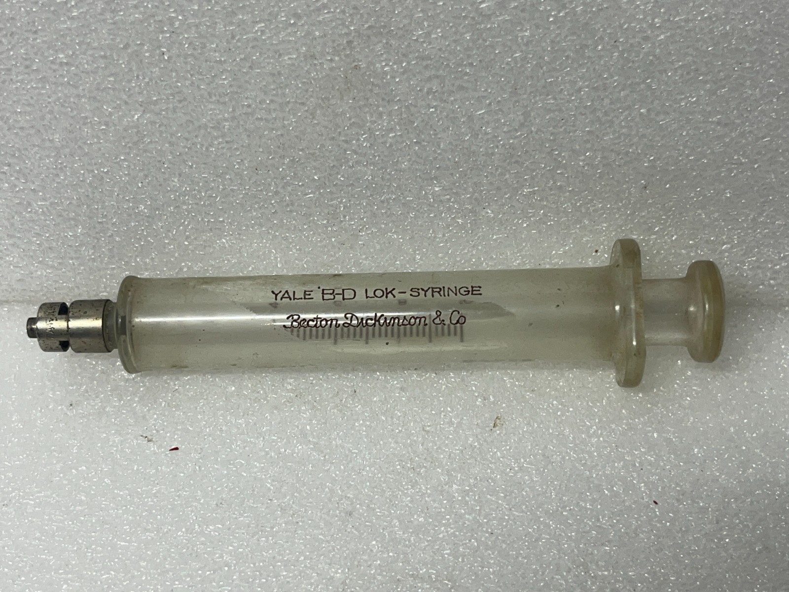 VINTAGE ANTIQUE YALE B-D LOK SYRINGE 93238 BECTON & DICKINSON