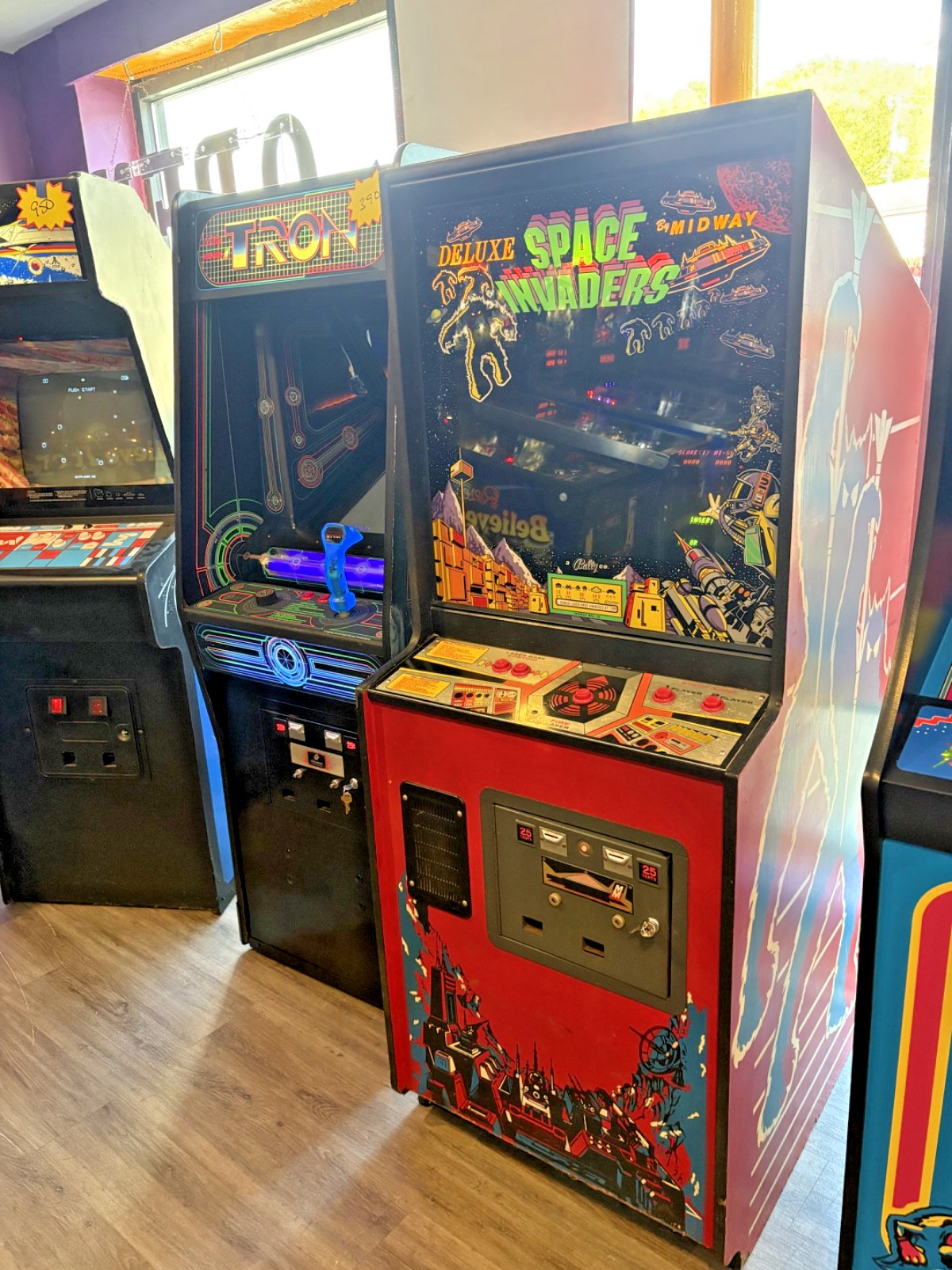 Midway Space Invaders Deluxe Arcade Game *** SUPER NICE ***
