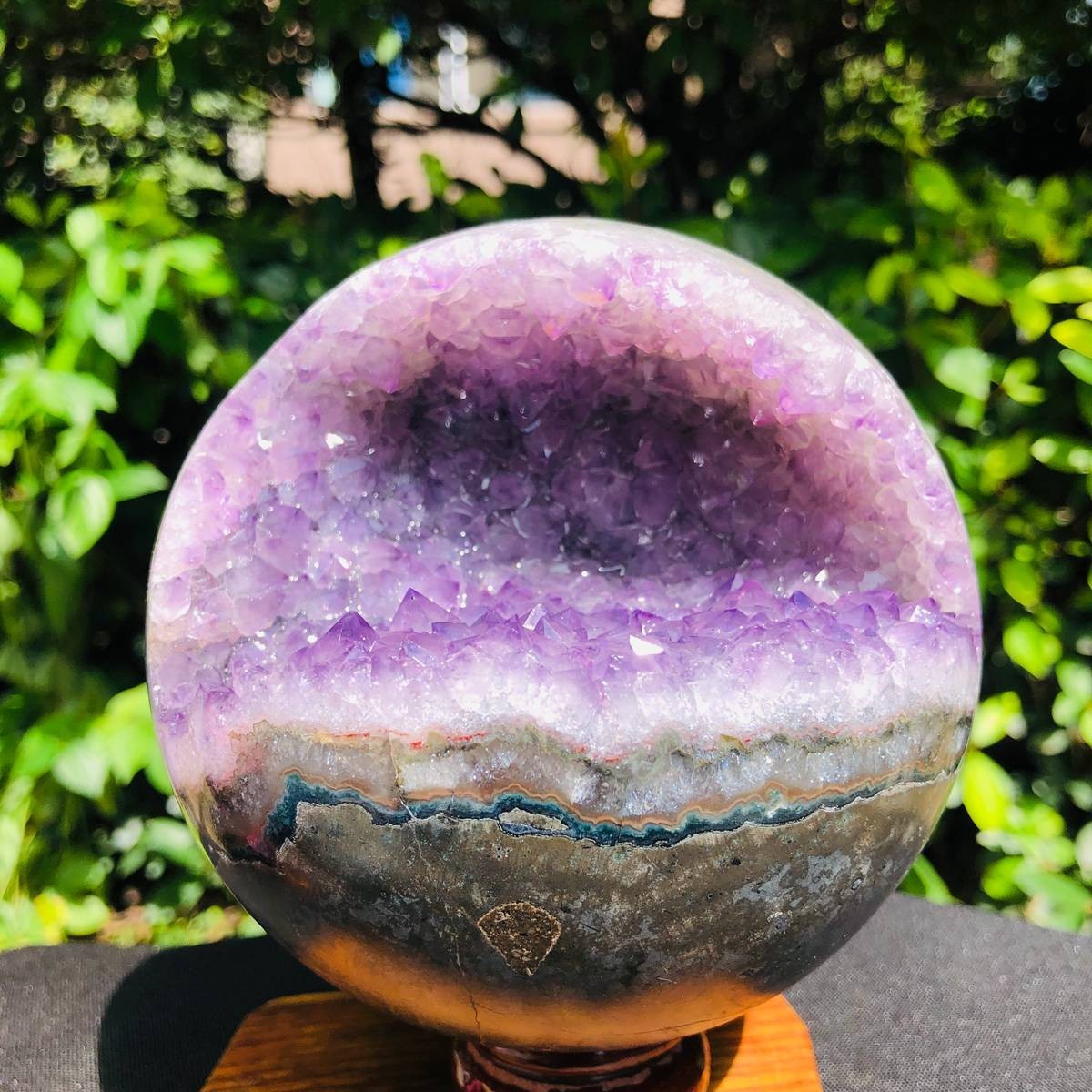 4.29LB Uruguay Natural Amethyst Cave High Level Smile Shape Spiritual Energy 4.29LB Uruguay Natural Amethyst Cave High Level Smile Shape Spiritual Energy