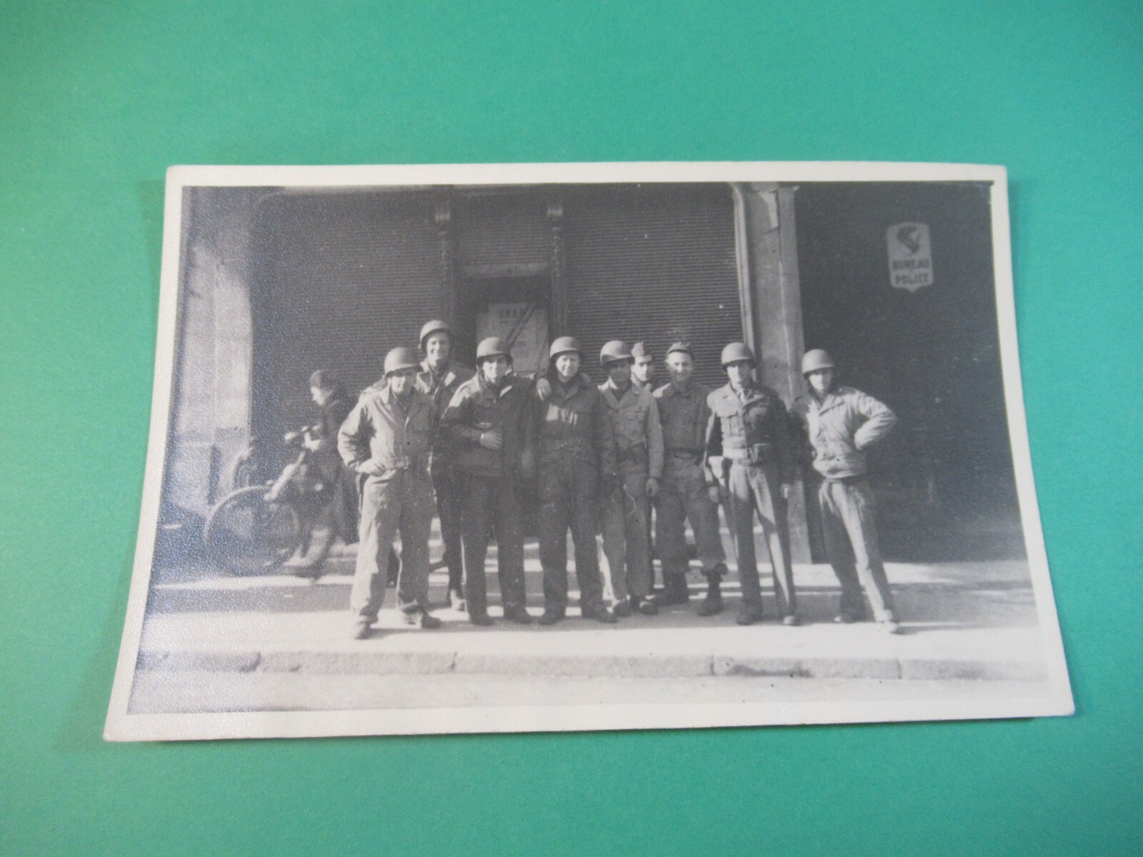 VINTAGE PHOTO GROUPS OF WWI SOLDIERS GREAT PICTURE I THOUGHT IT WAS A POSTCARD