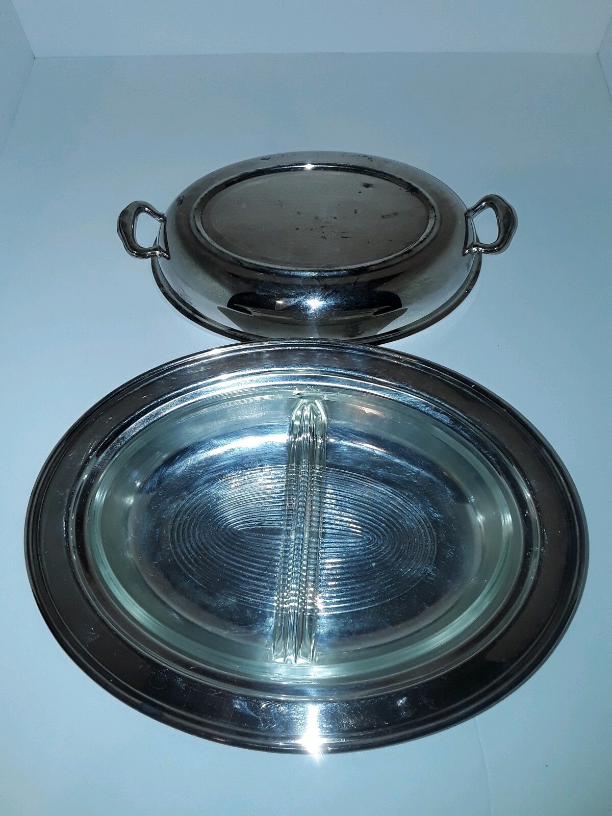 Vintage Silverplate Covered Divided Glass Insert Oval Vegetable Serving Dish Vintage Silverplate Covered Divided Glass Insert Oval Vegetable Serving Dish