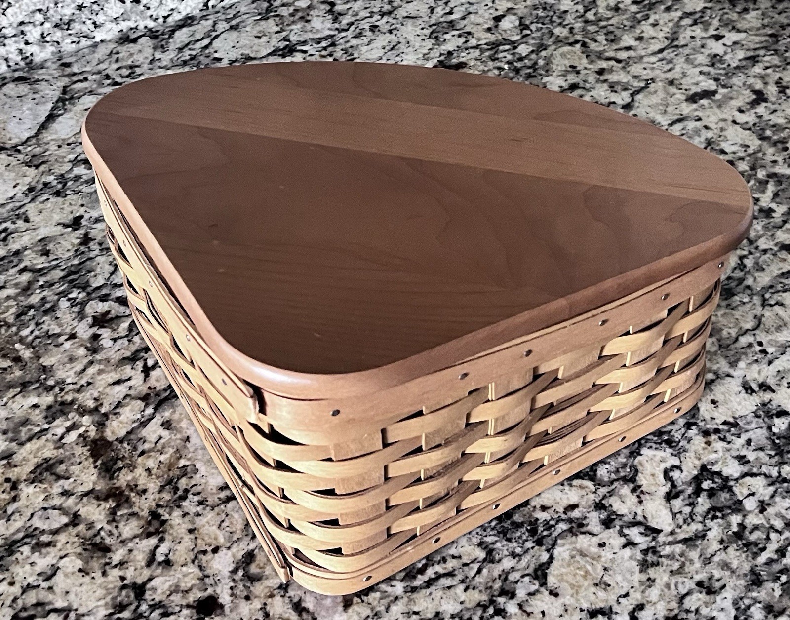 Longaberger 2002 Lidded Triangle Corner Basket with Clear Plastic Insert