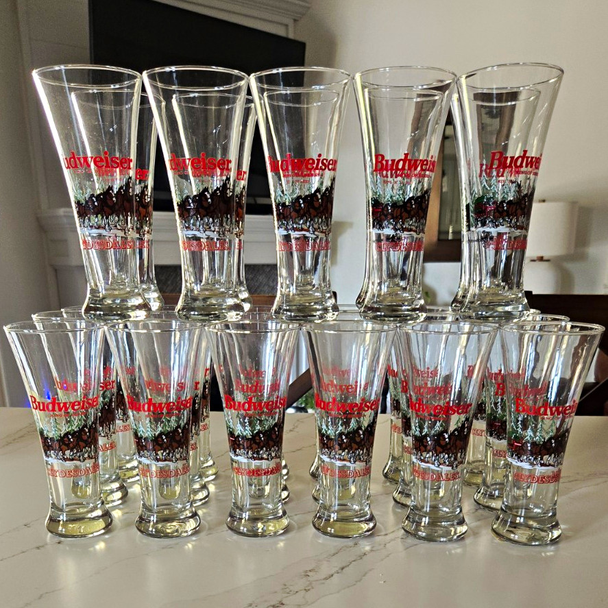 (28) Vintage Bud Clydesdales Pilsner Glass Lot 1989 & 1996 Winter Horses (28) Vintage Bud Clydesdales Pilsner Glass Lot 1989 & 1996 Winter Horses