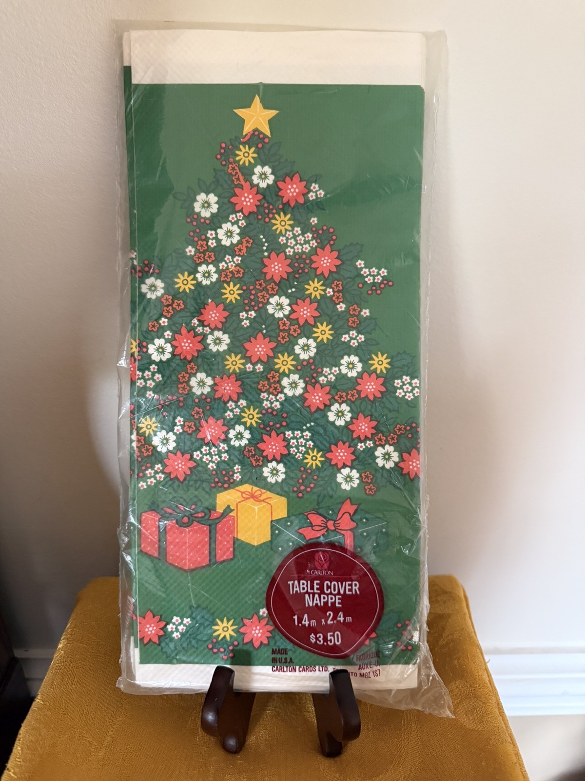 Vintage Christmas Carlton Table Cover Nappe 1.4m X2.4m Vintage Christmas Carlton Table Cover Nappe 1.4m X2.4m