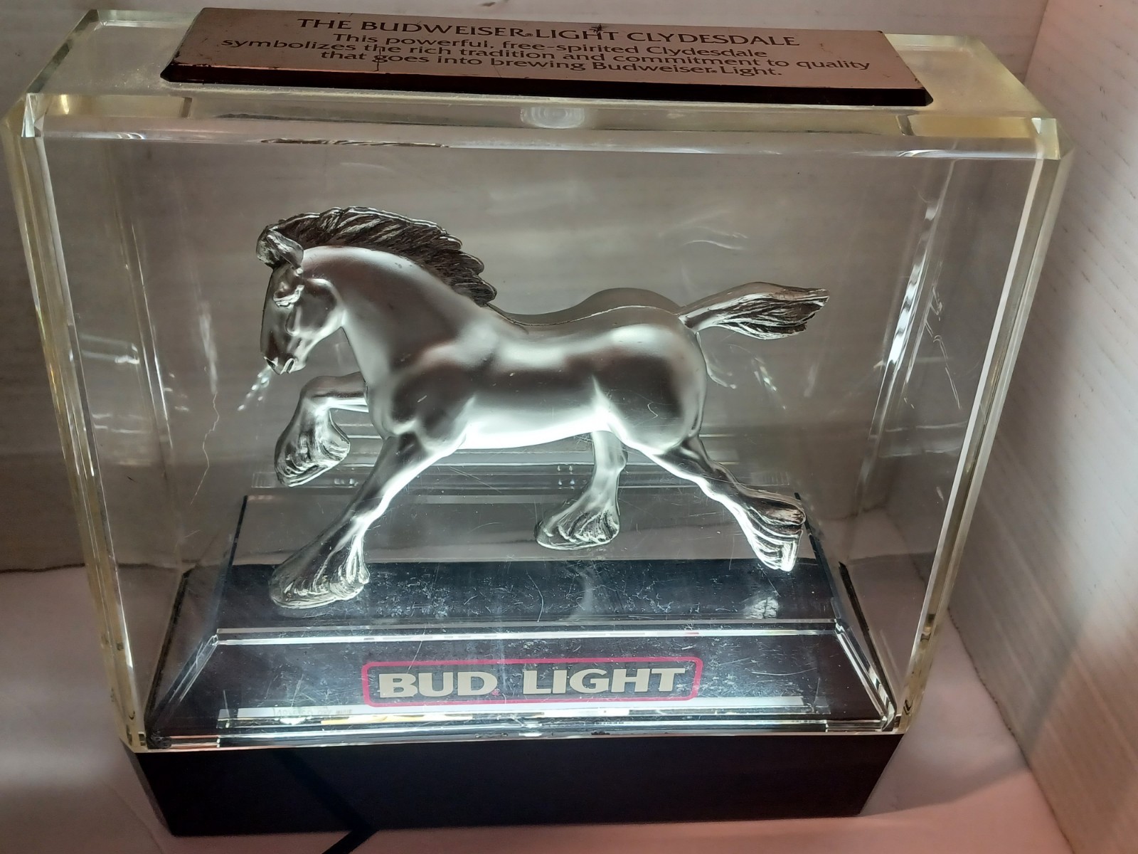VTG,1982, Anheuser Bush, Budweiser Bud Light, Lighted Case Clydesdale Horses... VTG,1982, Anheuser Bush, Budweiser Bud Light, Lighted Case Clydesdale Horses...