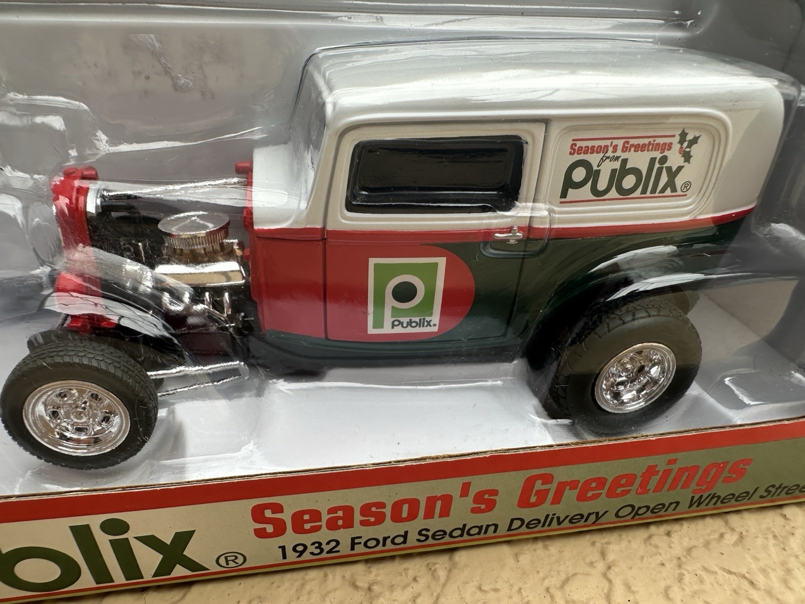 Publix 2000 Hot Rod 1932 Ford Sedan Delivery 1/24 Scale VTG New Old Stock Sealed Publix 2000 Hot Rod 1932 Ford Sedan Delivery 1/24 Scale VTG New Old Stock Sealed