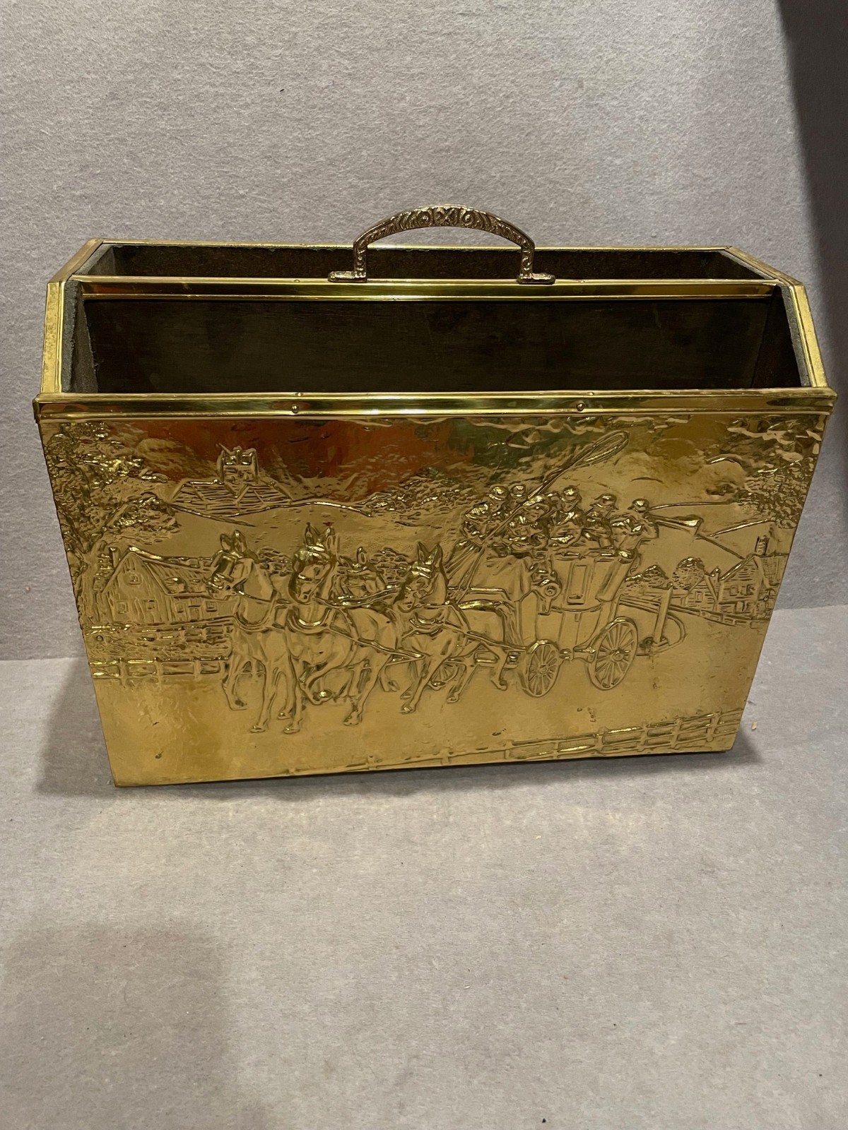 ANTIQUE LOMBARD ENGLAND BRASS WOOD EMBOSSED MAGAZINE HOLDER WITH DIVIDER RARE