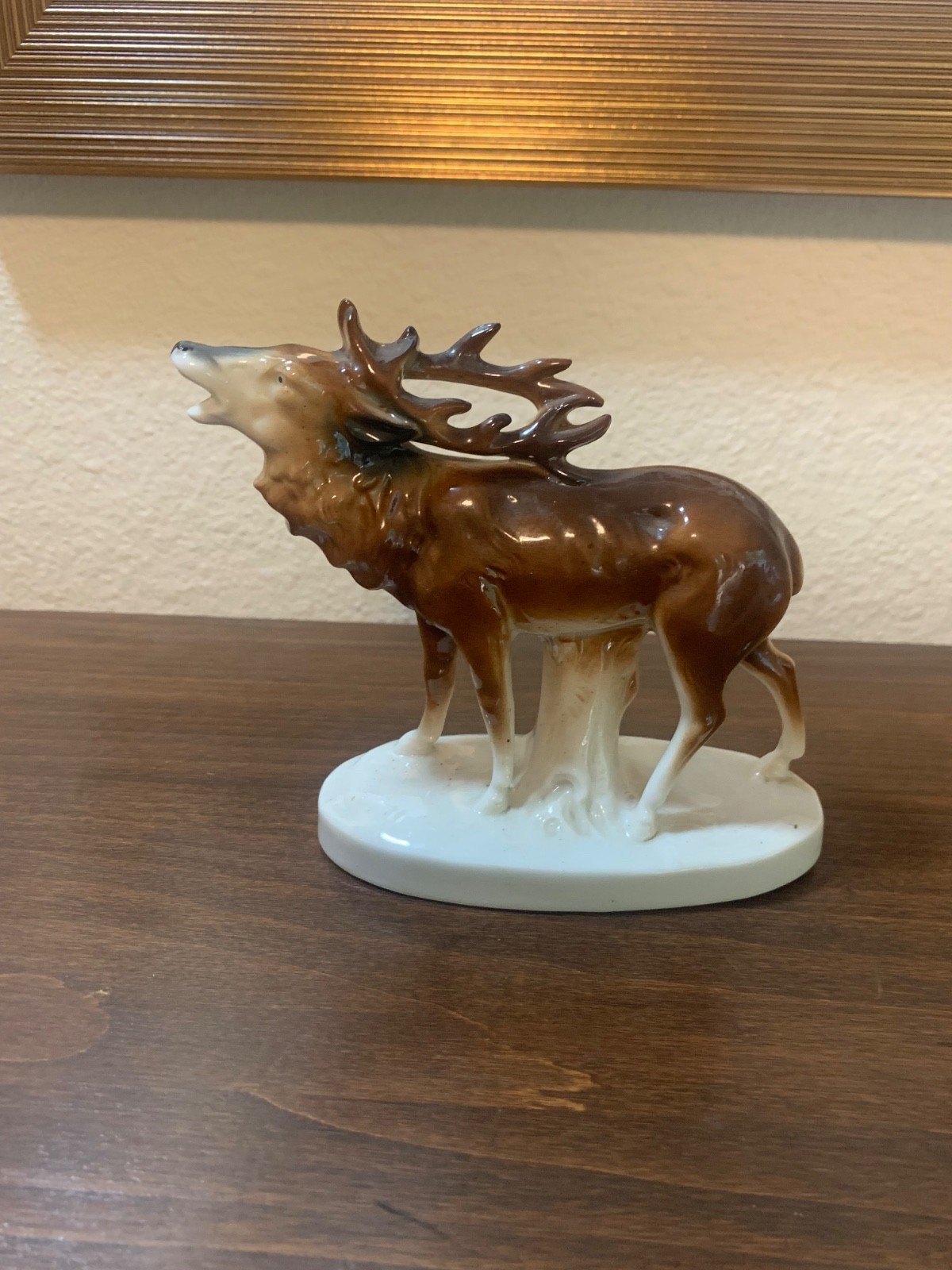 VTG PORCELAIN ELK FIGURINE VTG PORCELAIN ELK FIGURINE