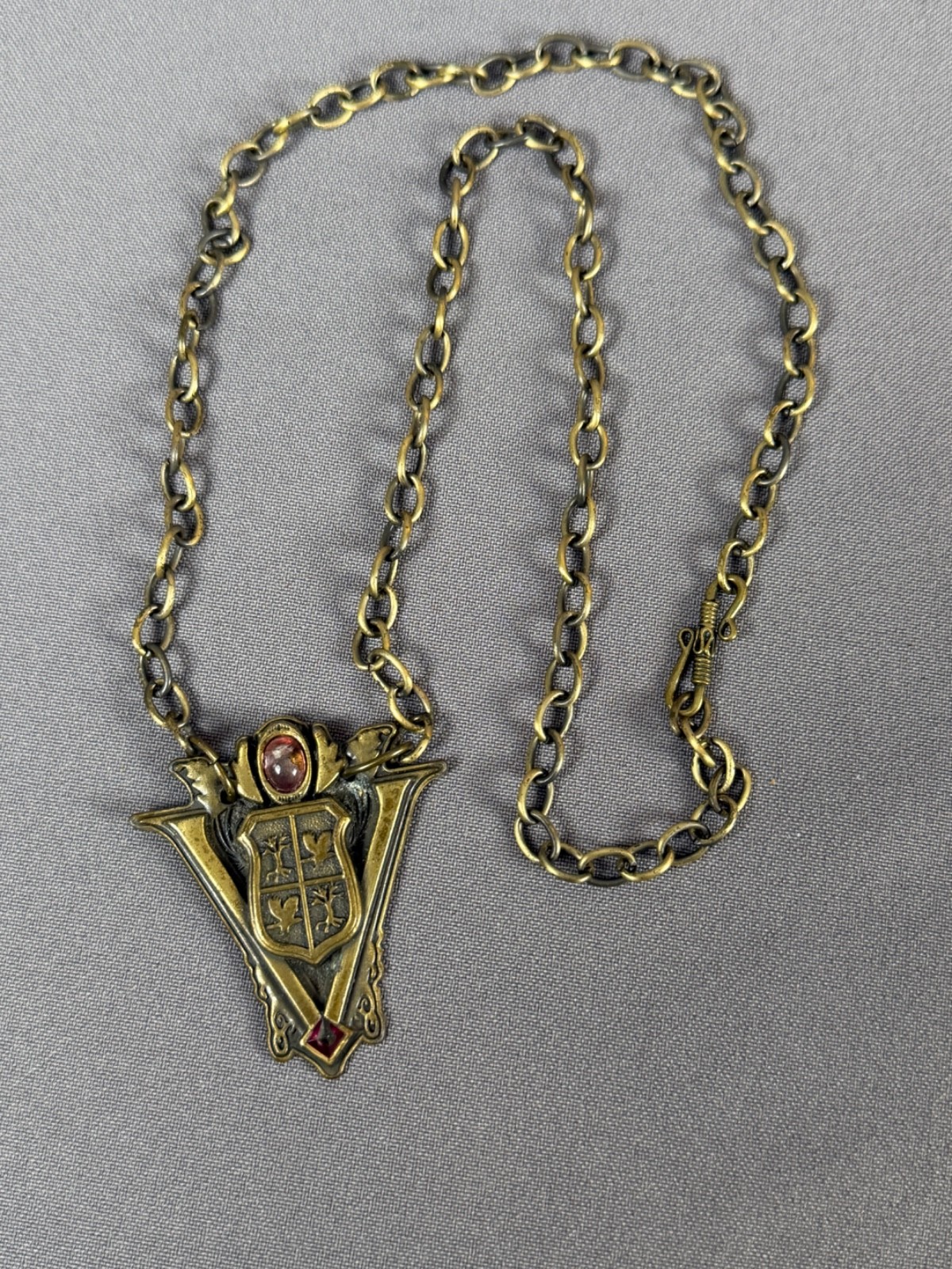 Twilight Saga New Moon Volturi Coat of Arms Necklace Summit Entertainment
