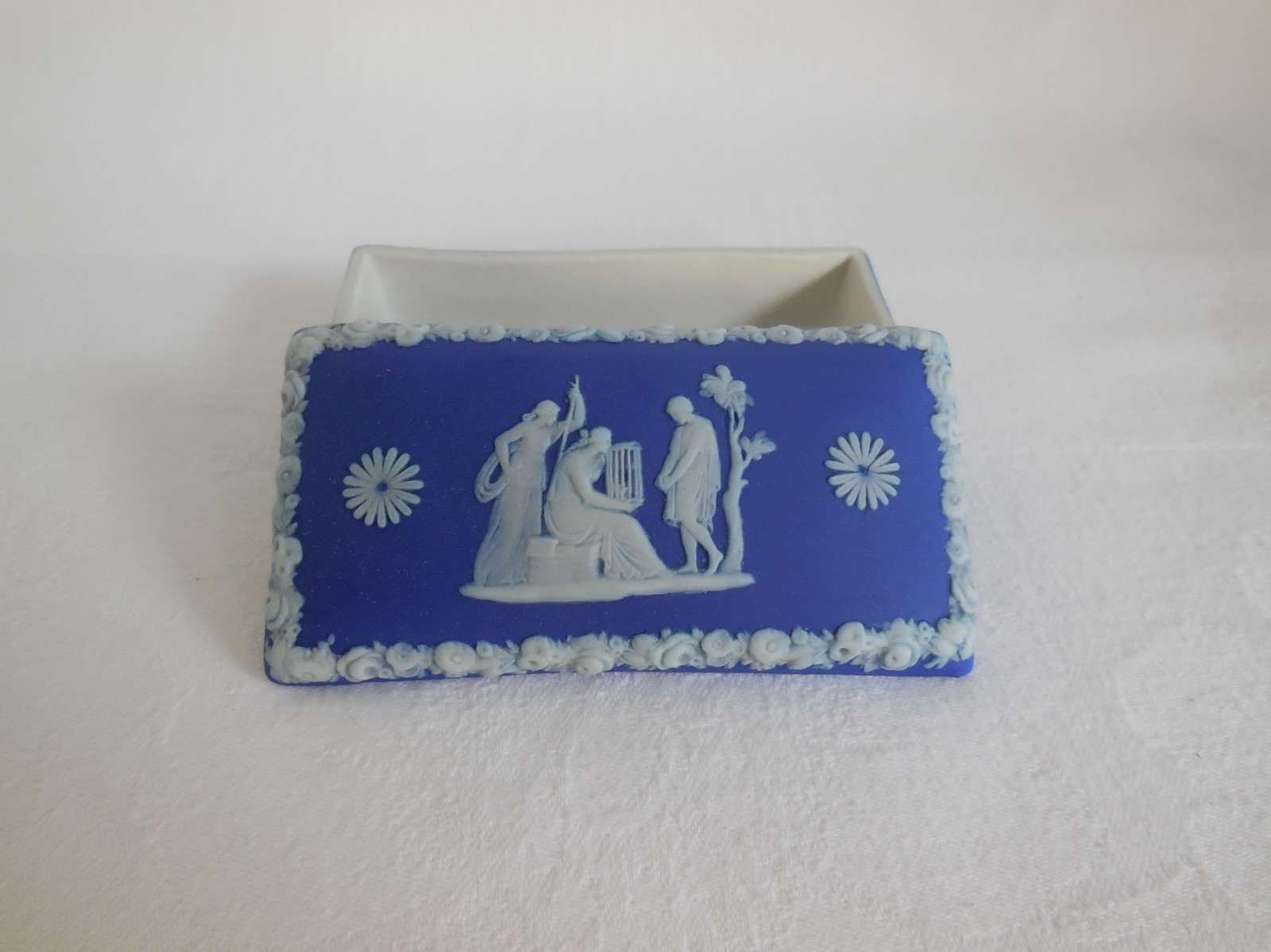 Antique c1890 Wedgwood Cobalt Blue Dip Jasperware Daisy Match Box W/ Striker Lid