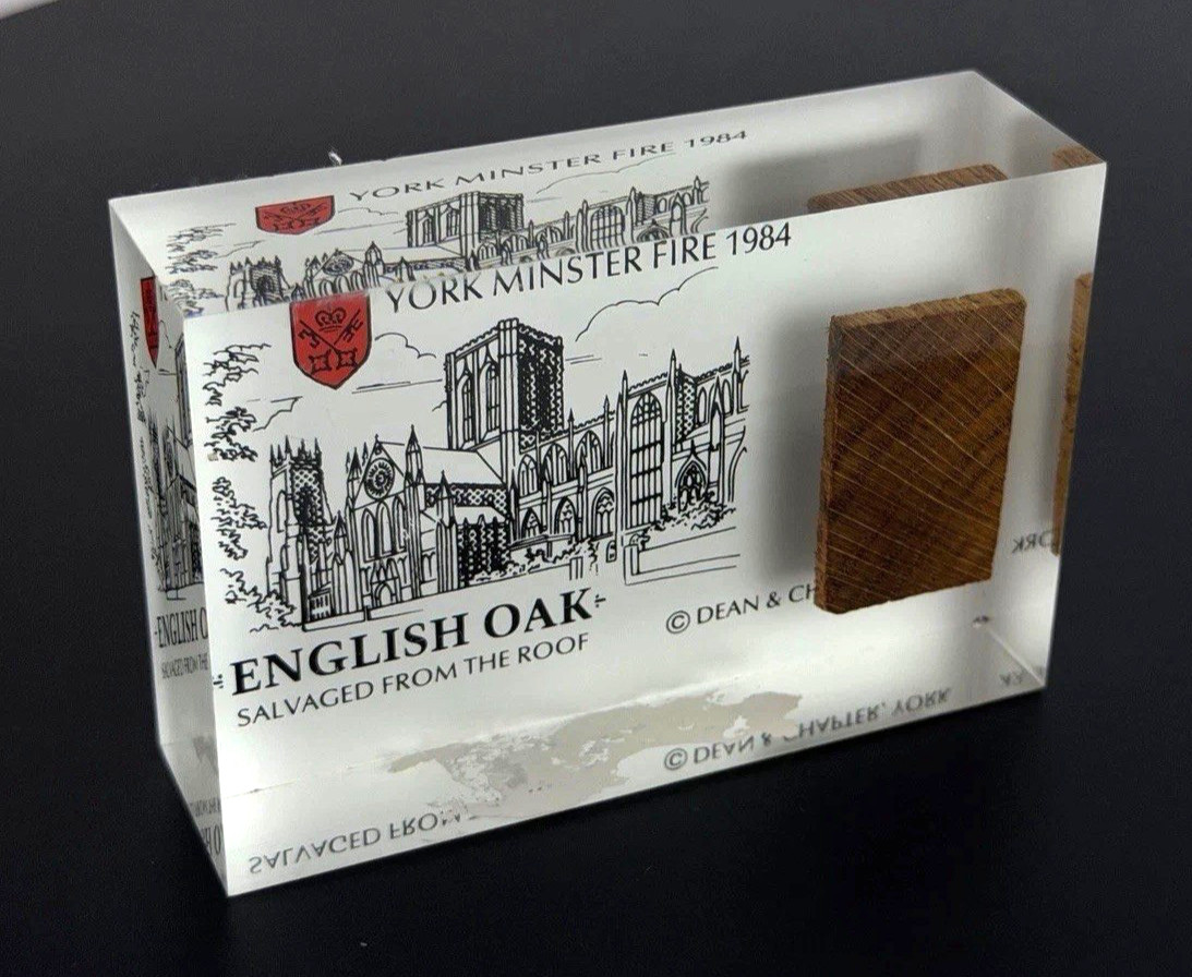 Lucite York Minster Fire English Oak Salvage Roof Piece 1984 Dean & Chapter Lucite York Minster Fire English Oak Salvage Roof Piece 1984 Dean & Chapter