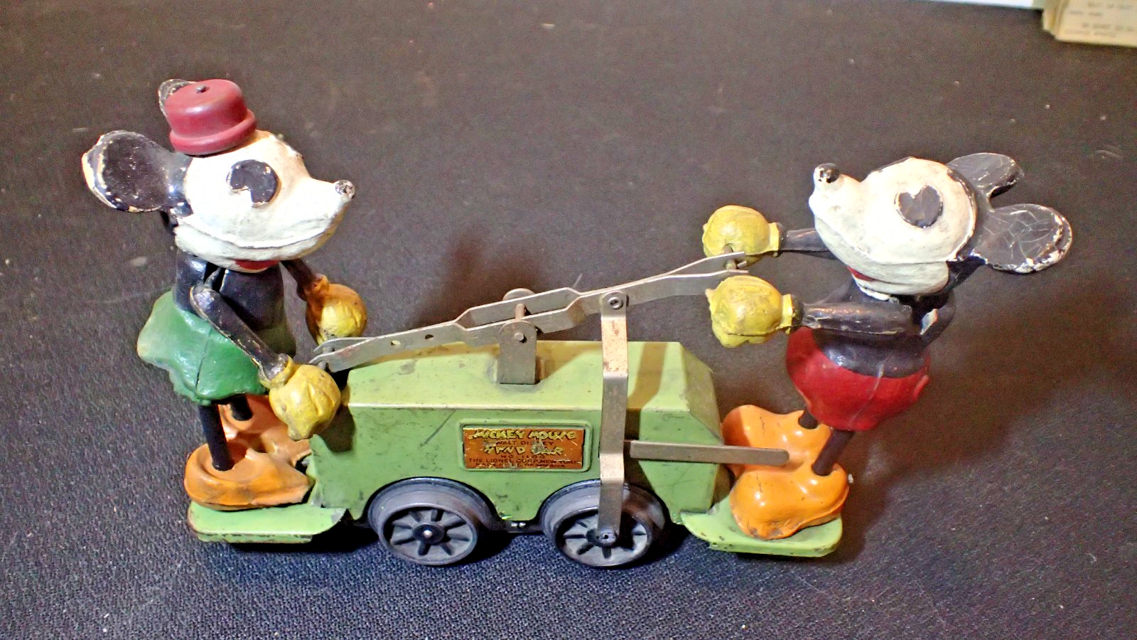 VINTAGE MICKEY & MINNIE MOUSE WIND-UP HAND CAR # 1100 Lionel Train Works