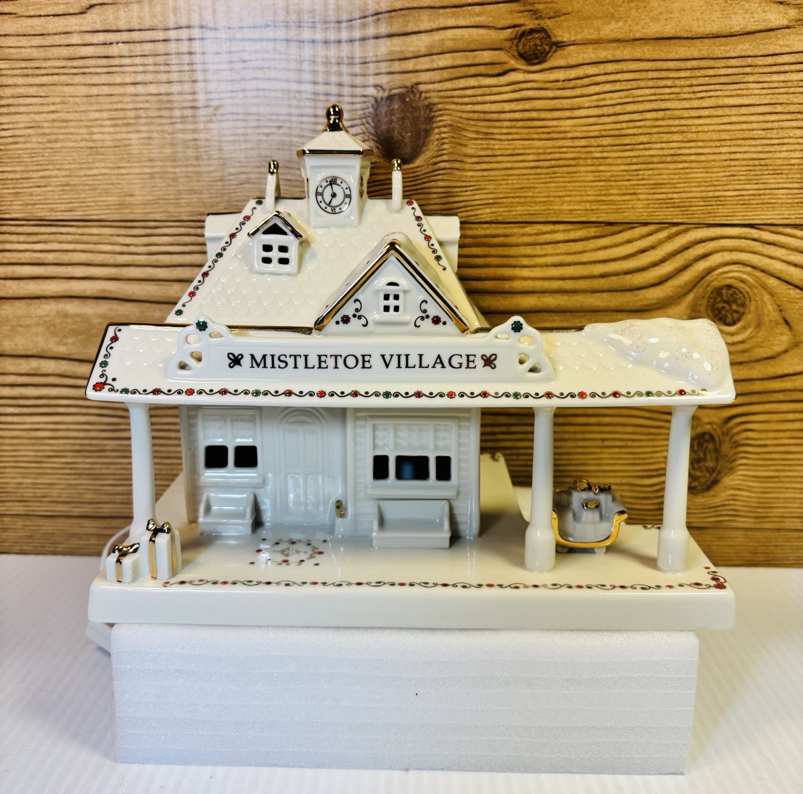 Lenox Village Treasures Mistletoe Park 2006 TRAIN STATION Mint