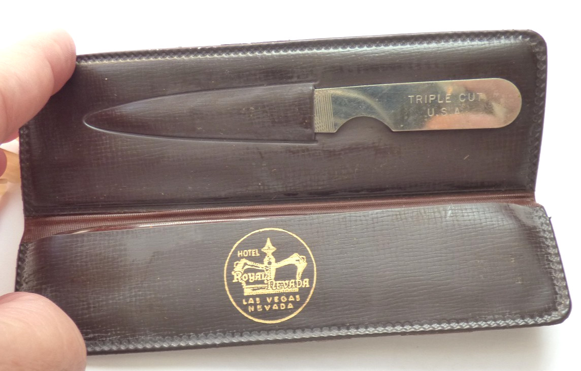 Vintage LAS VEGAS - Royal Nevada - 1950\'s - Travel Case with Comb & Nail File