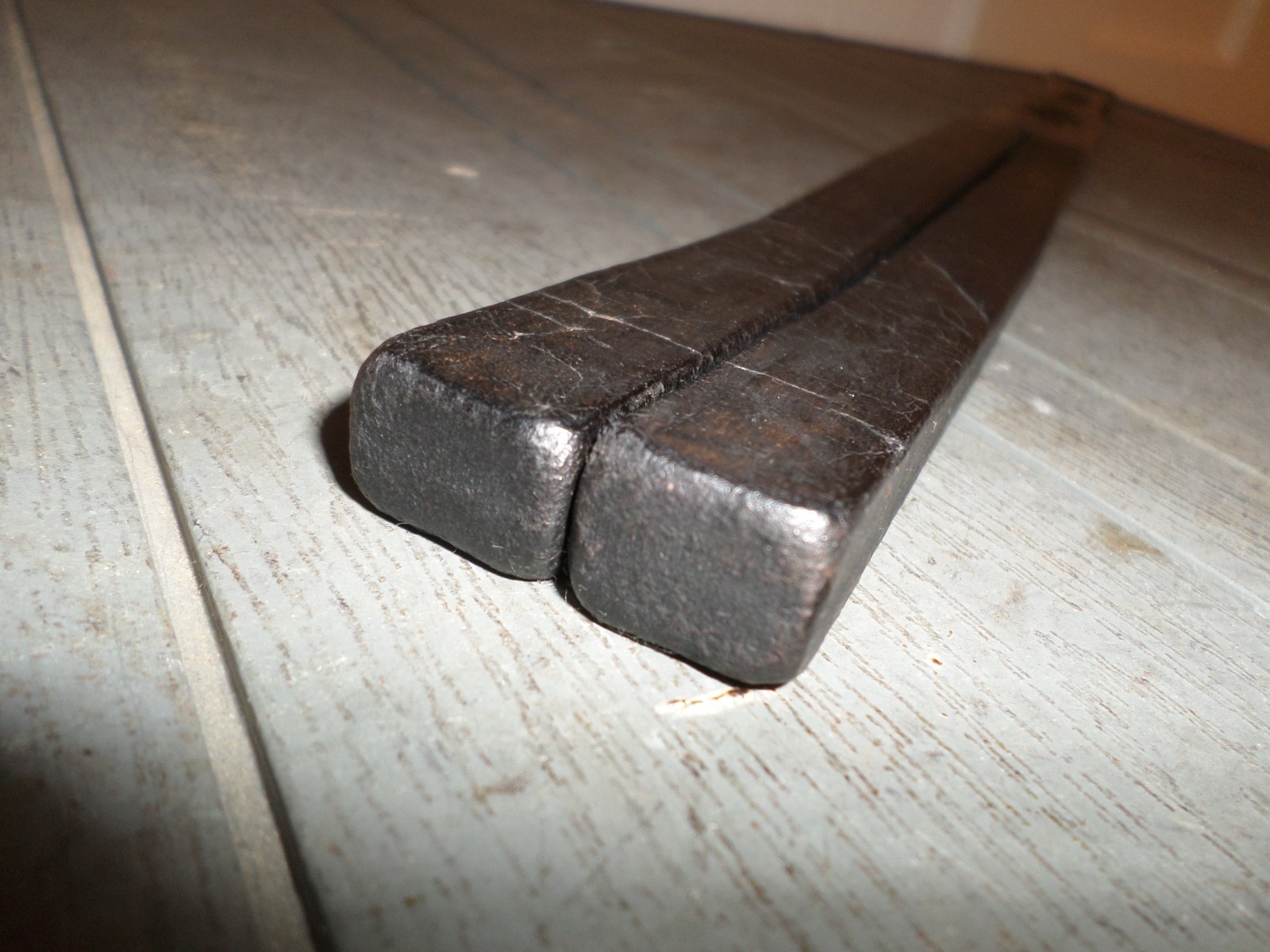 tawse/cane 2tail wishaw genuine leather very rare old school tawse tawse/cane 2tail wishaw genuine leather very rare old school tawse