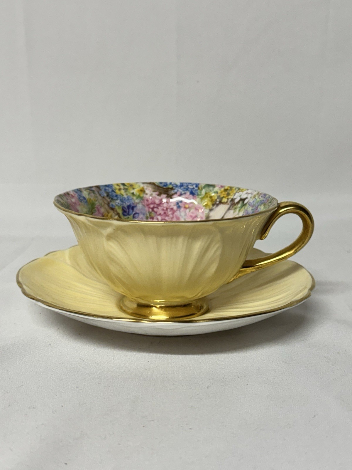 Shelly Tea Coffee Cup Saucer 13415 Yellow Gold Chintz England Rock Garden Floral Shelly Tea Coffee Cup Saucer 13415 Yellow Gold Chintz England Rock Garden Floral
