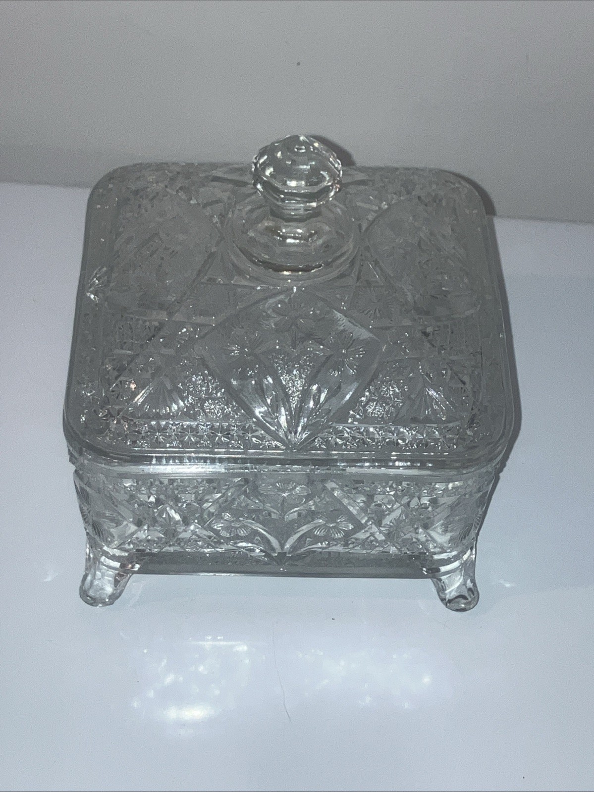 VTG Indiana Glass Crystal Honey Box Server Garden Pattern Footed Covered Dish